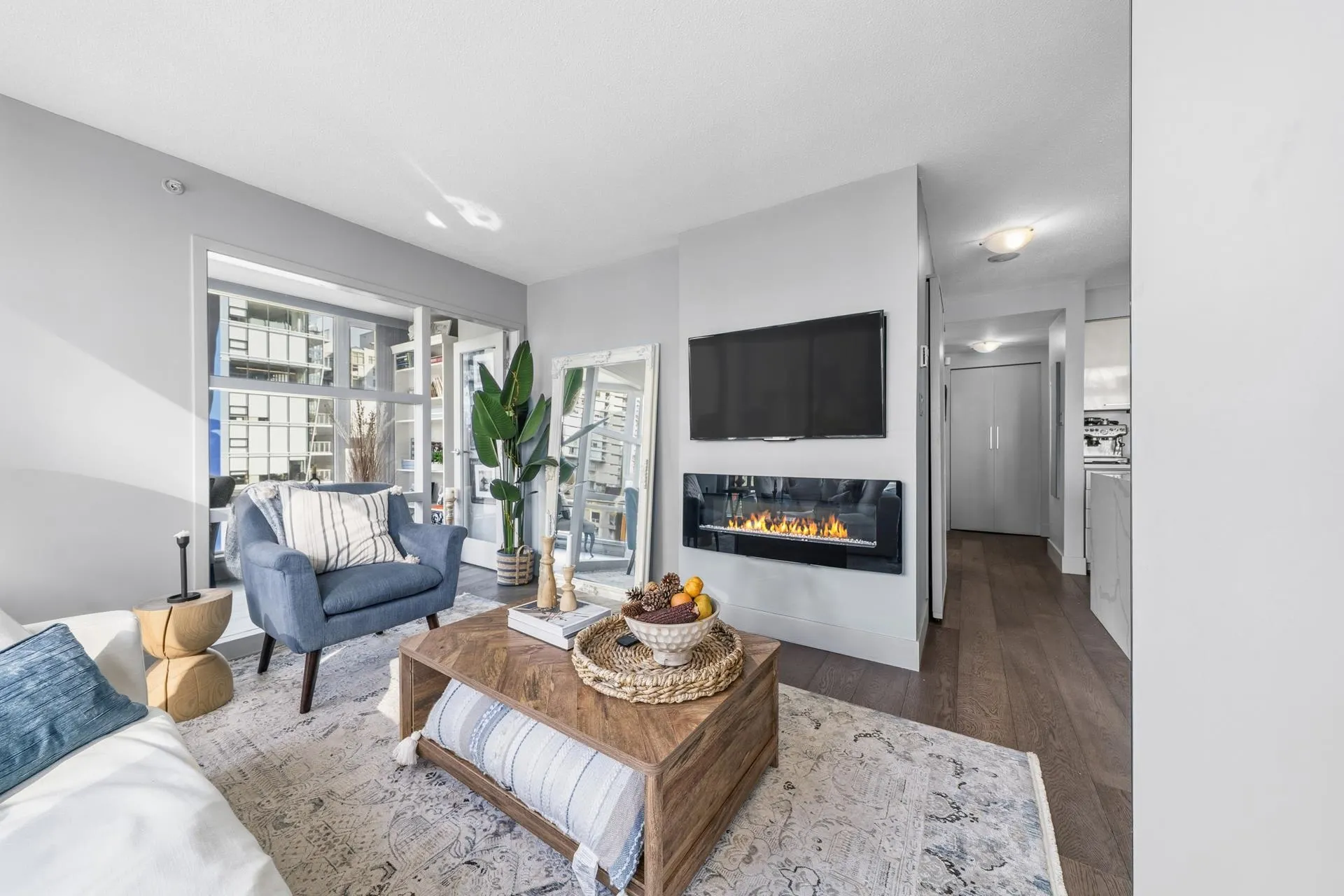 906 1438 Richards Street