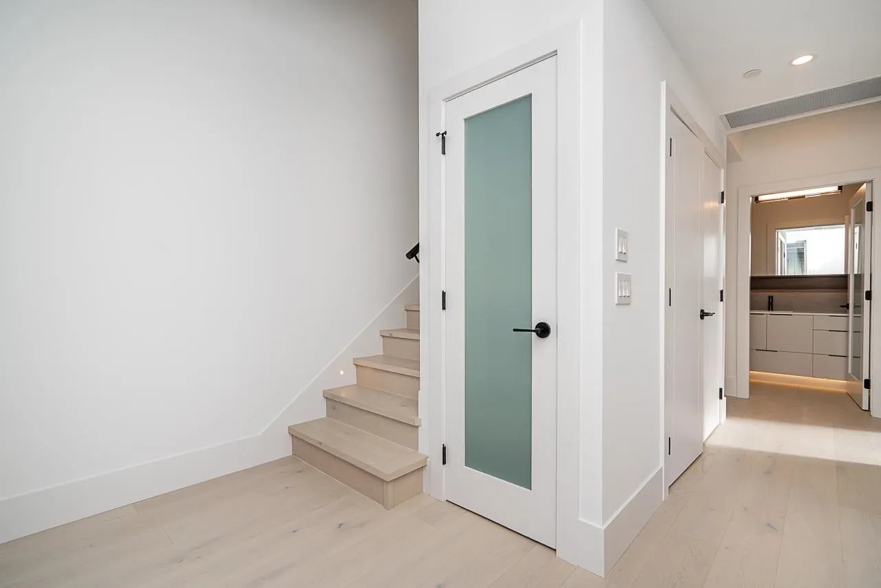 2 2460 Adanac Street