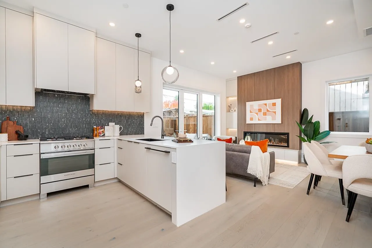 2 2460 Adanac Street