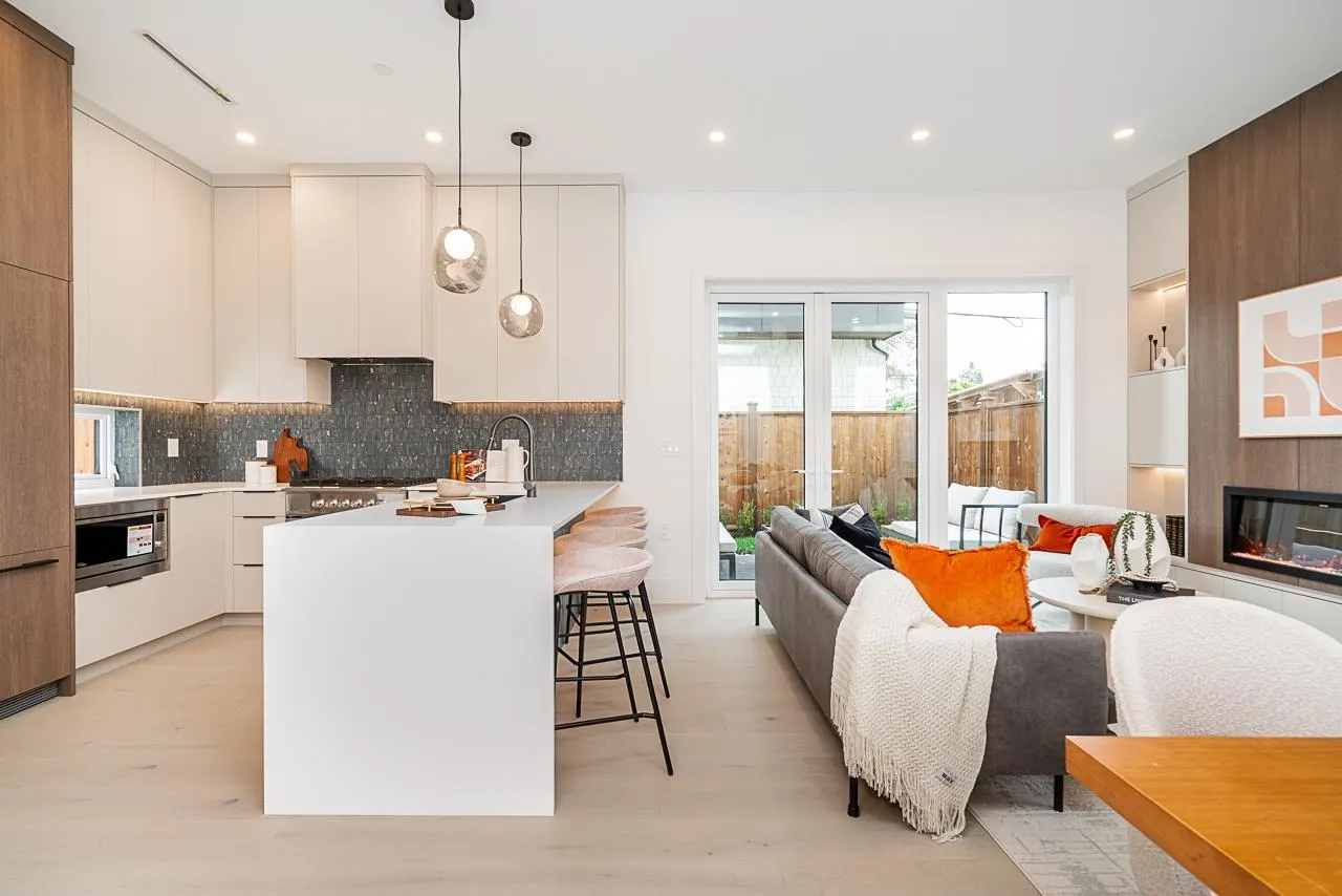 2 2460 Adanac Street