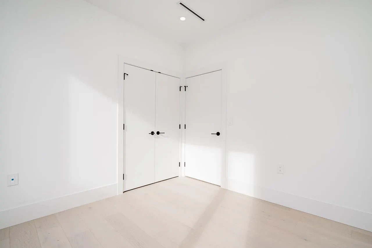 2 2460 Adanac Street