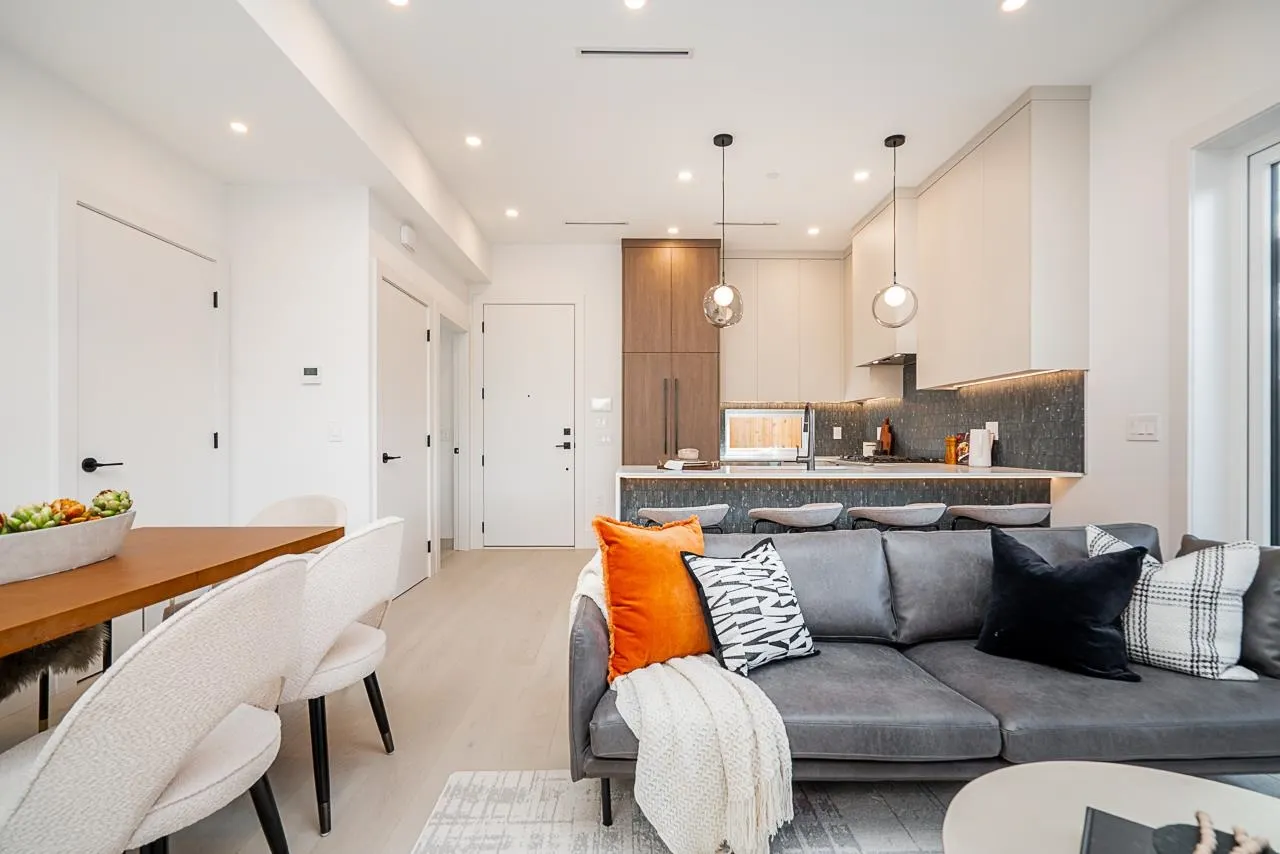 2 2460 Adanac Street