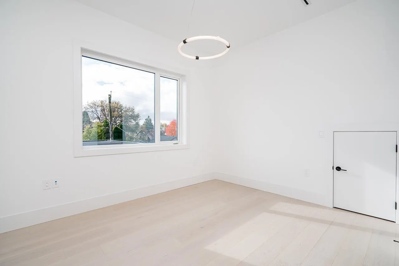 2 2460 Adanac Street