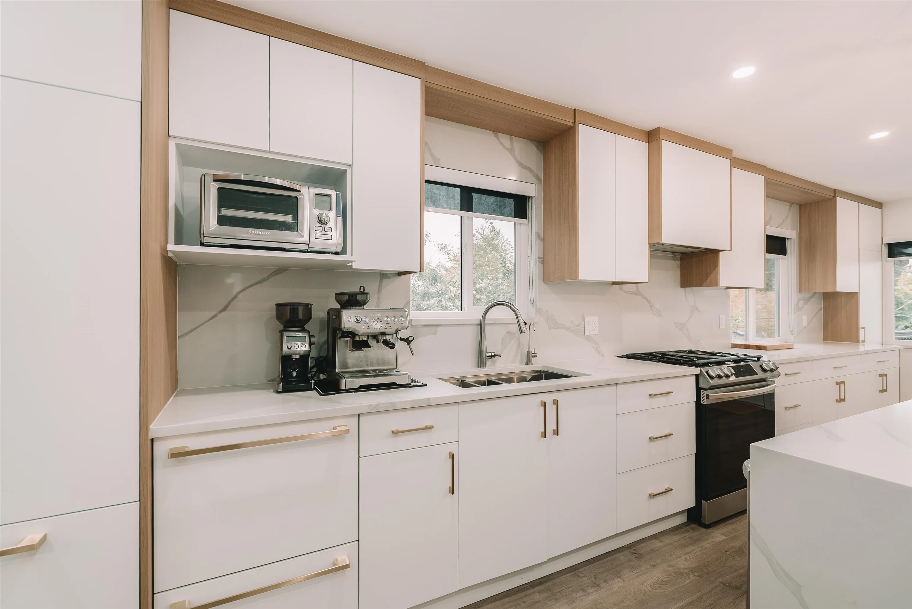 5885 Sherbrooke Street