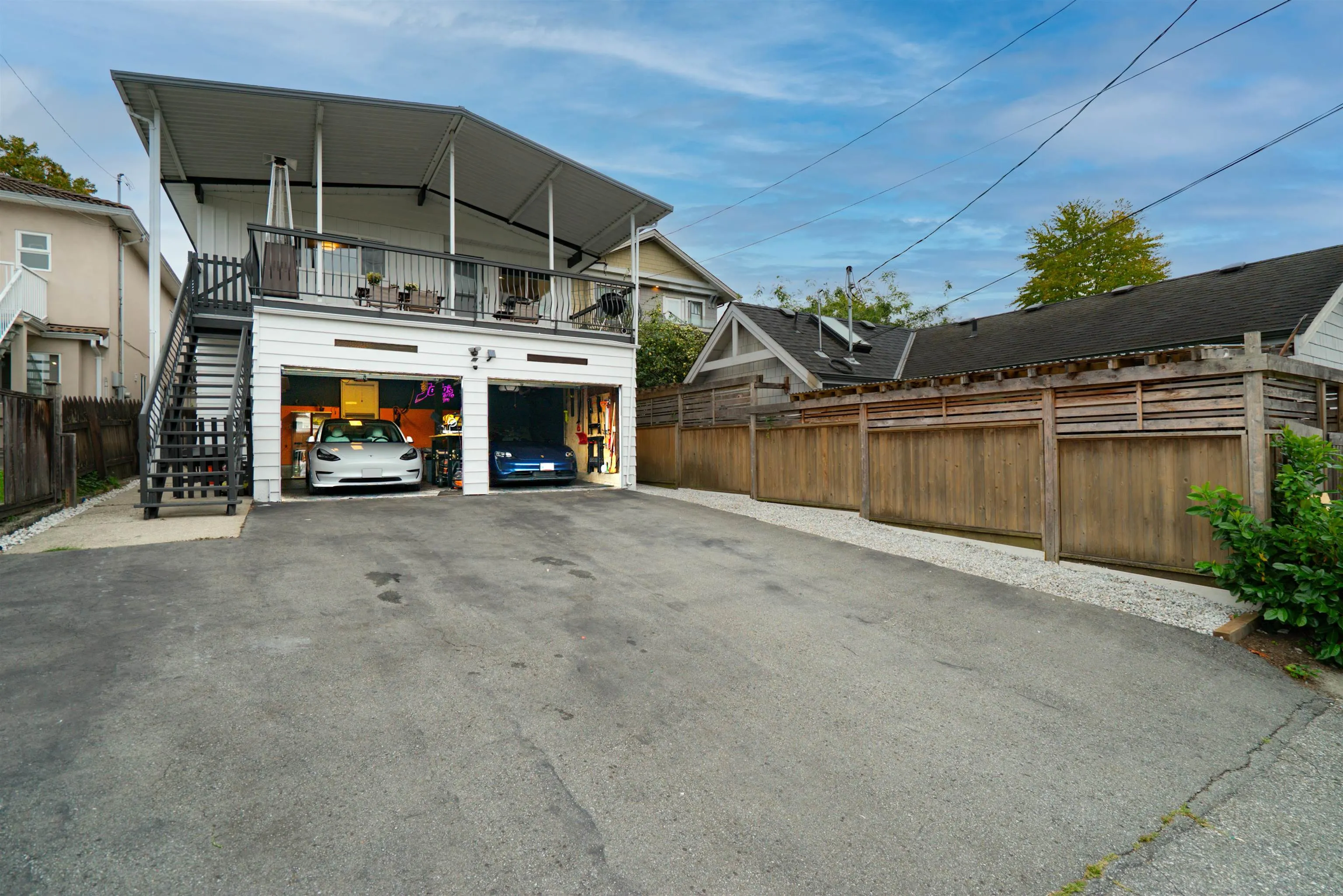 5885 Sherbrooke Street