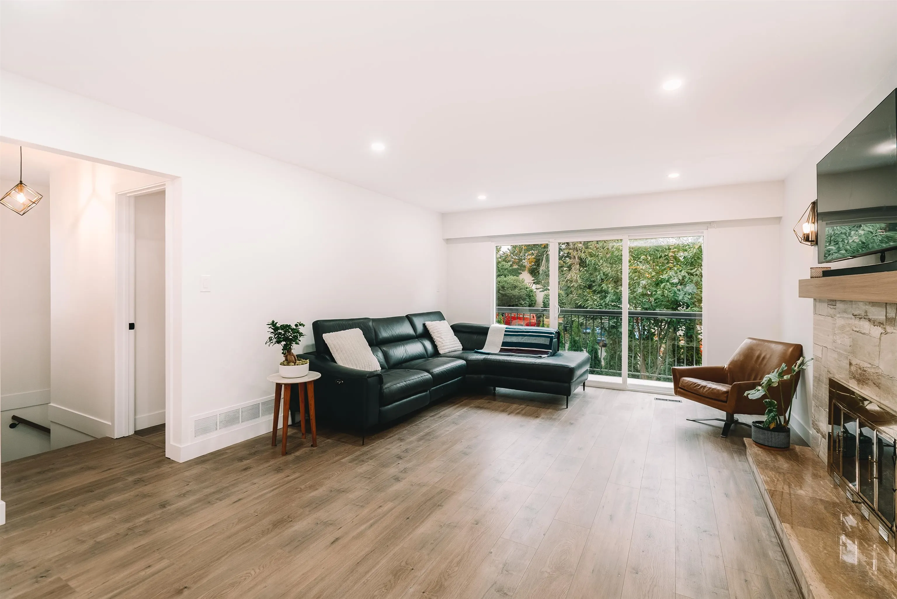 5885 Sherbrooke Street