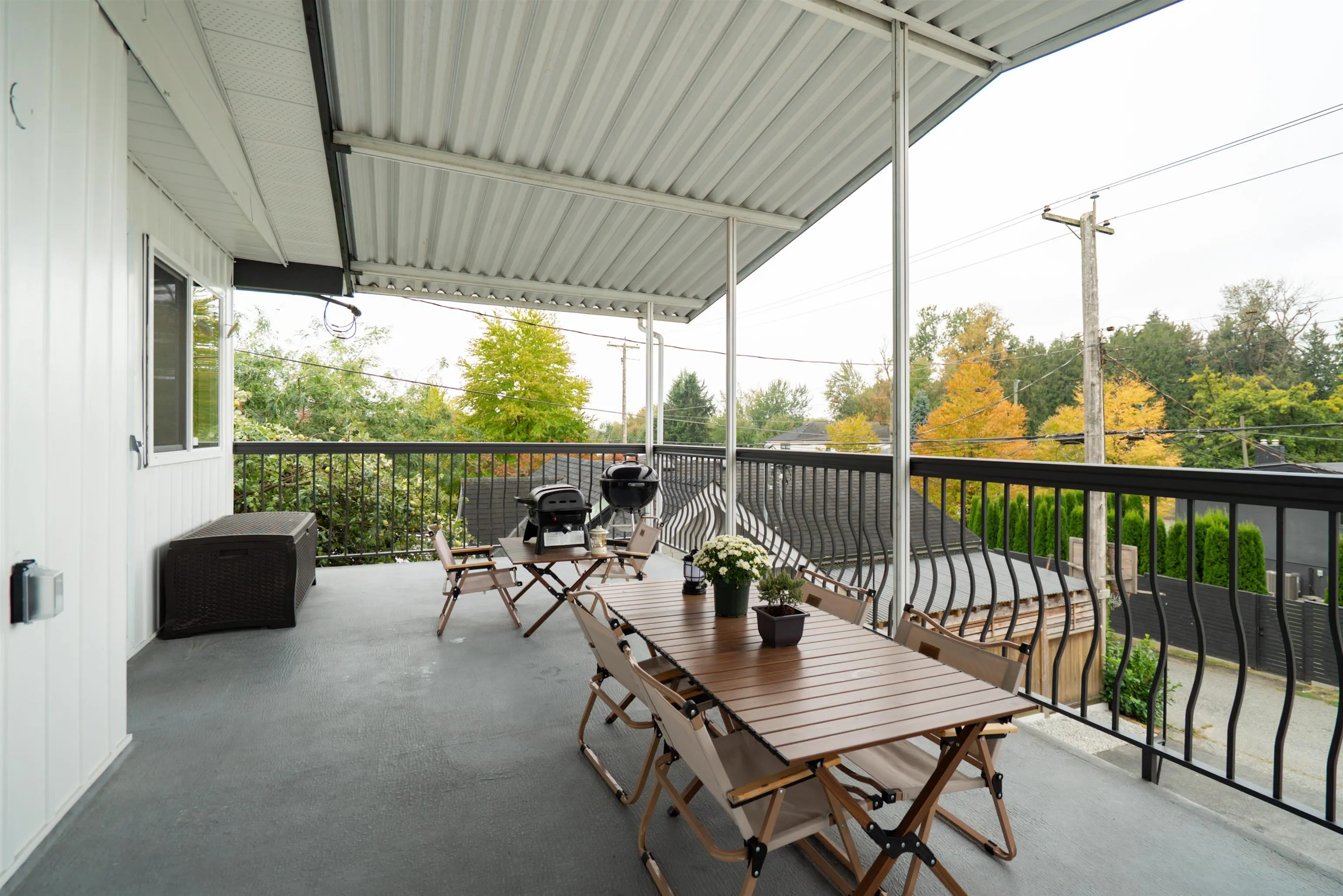 5885 Sherbrooke Street