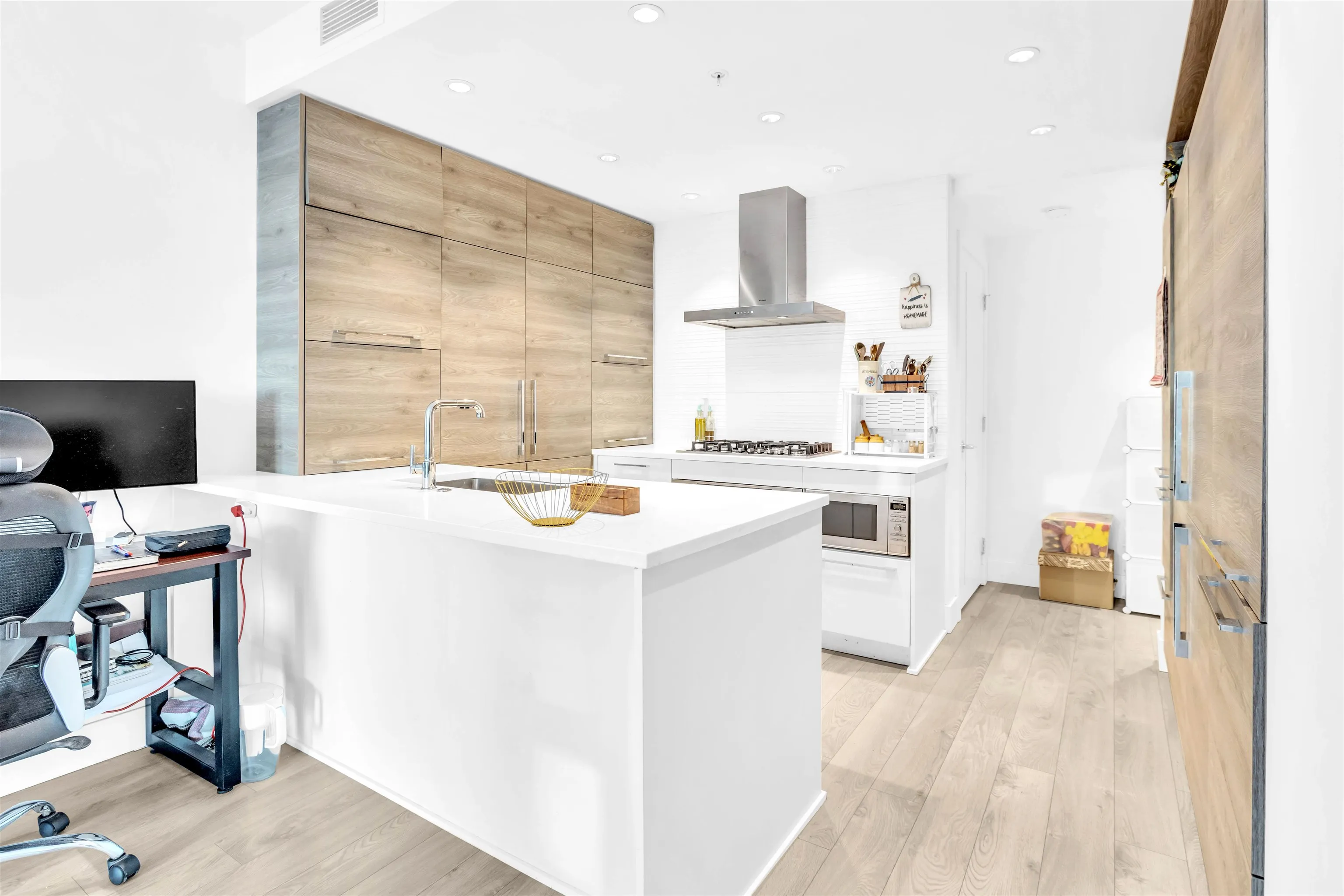 1411 7303 Noble Lane