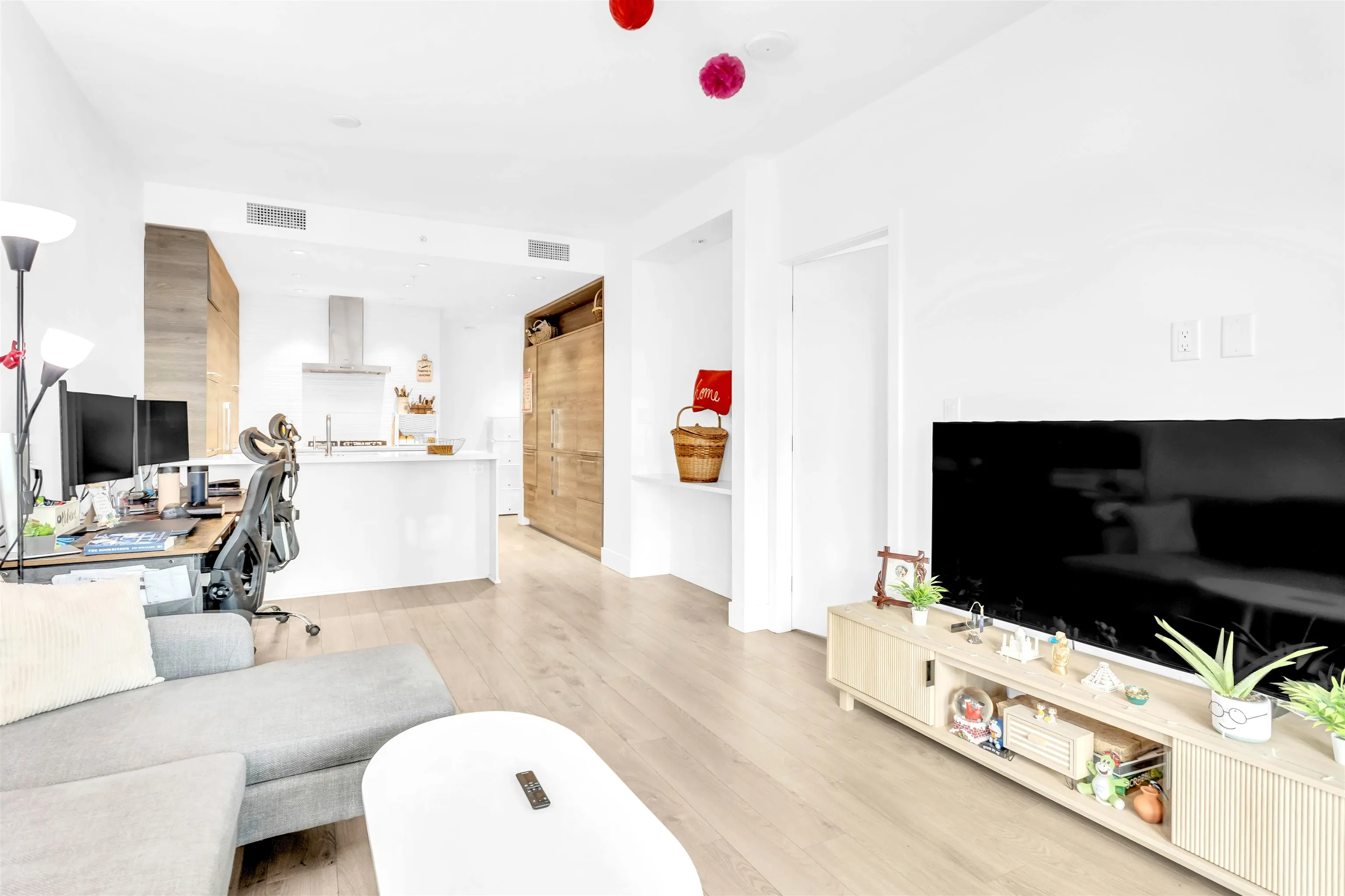 1411 7303 Noble Lane