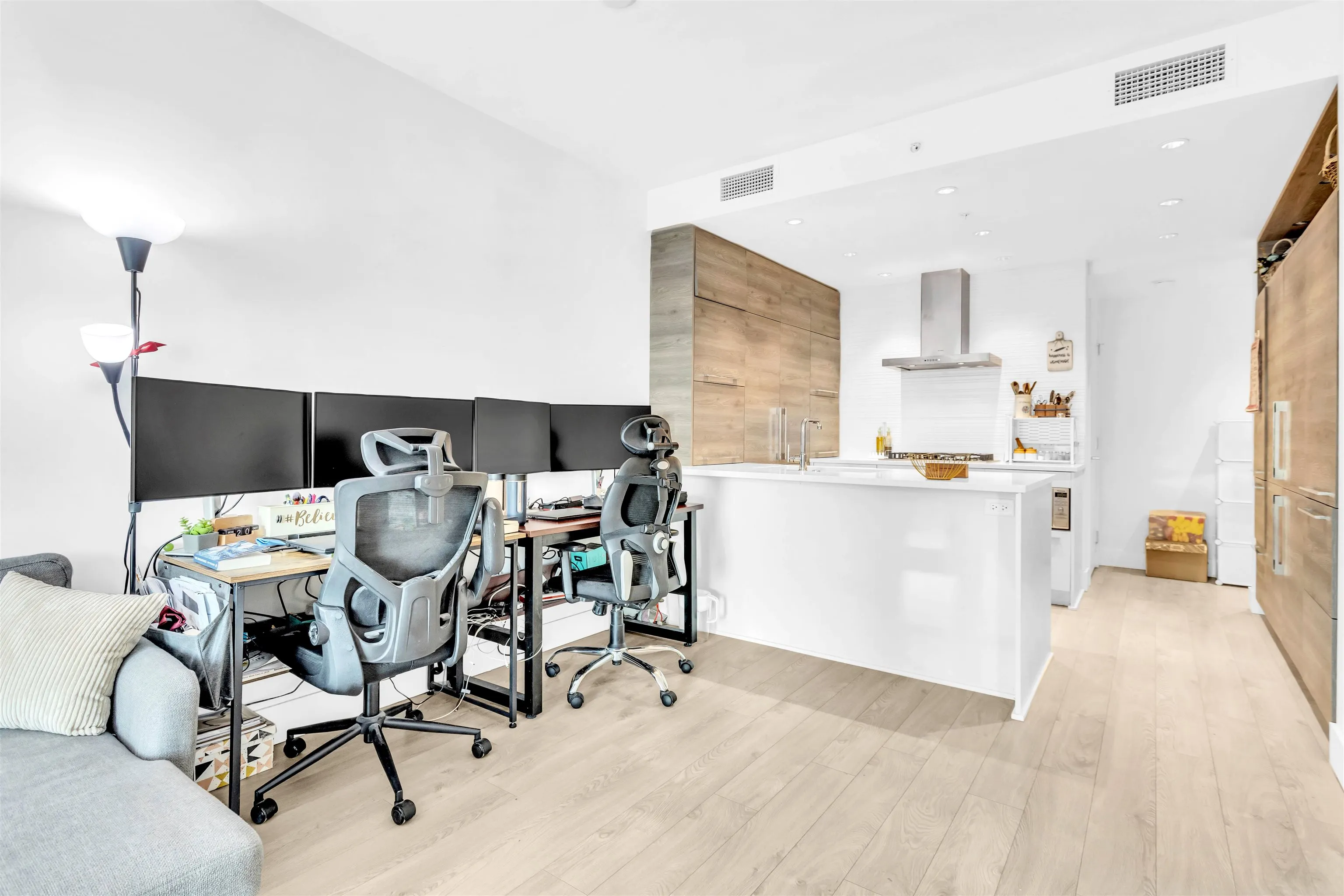 1411 7303 Noble Lane