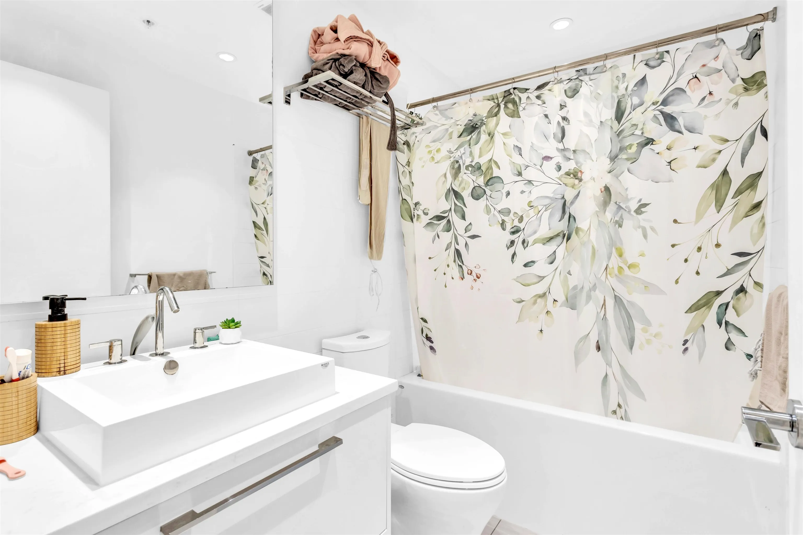 1411 7303 Noble Lane