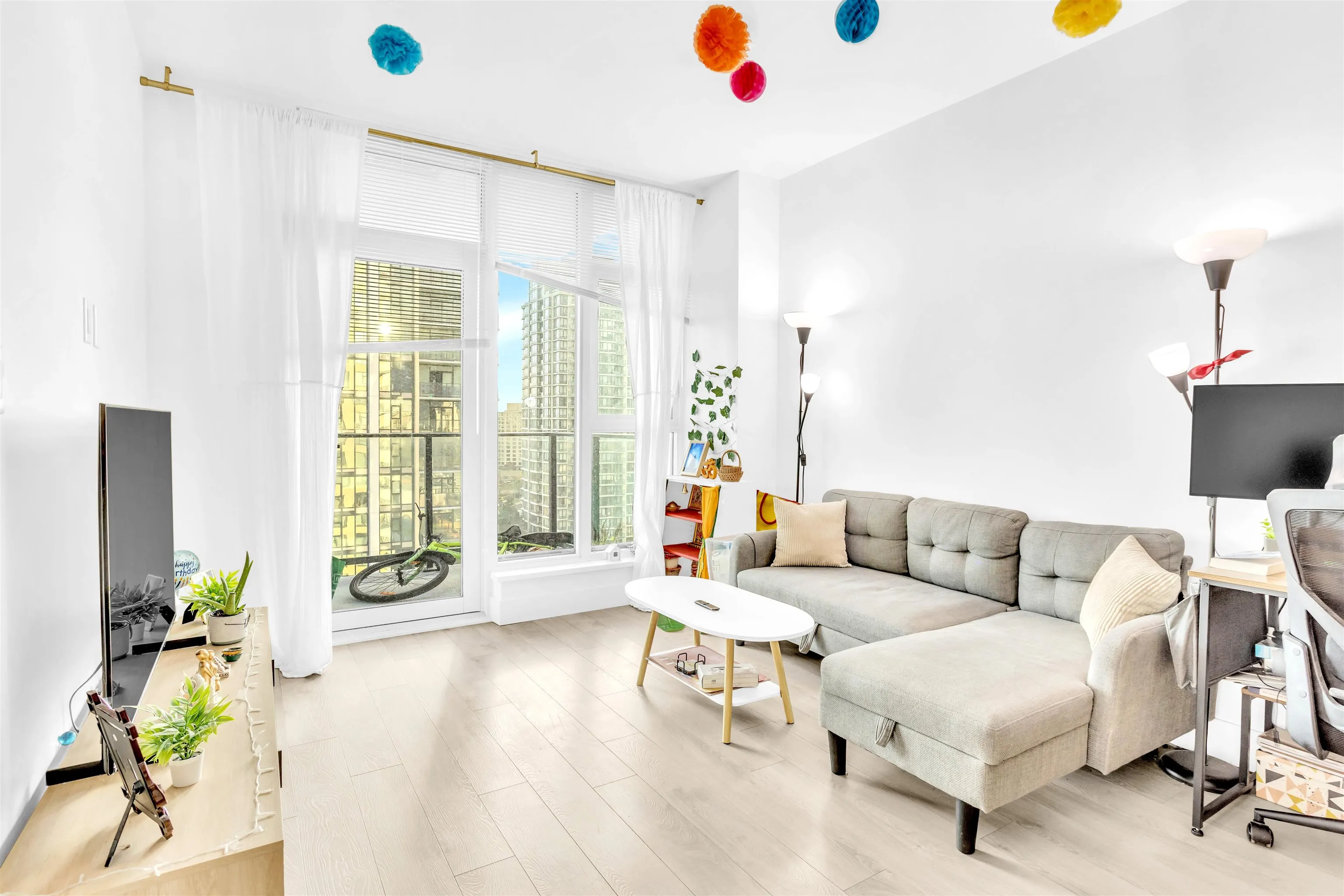 1411 7303 Noble Lane