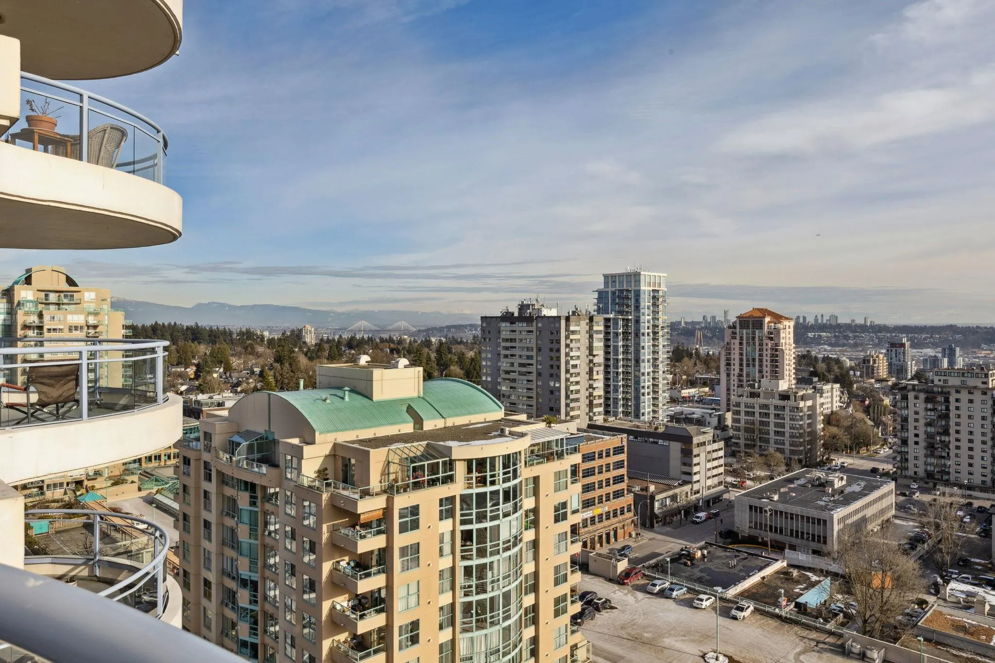 2204 739 Princess Street