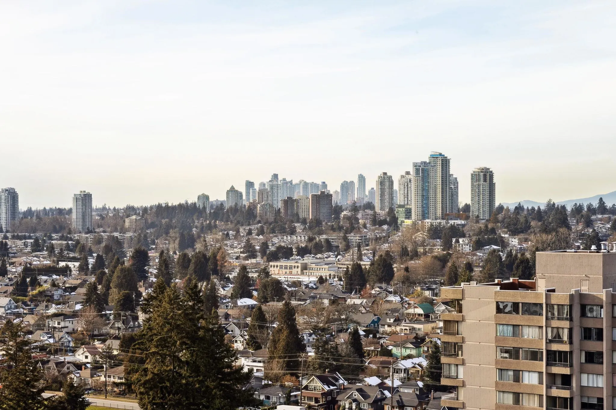 2204 739 Princess Street