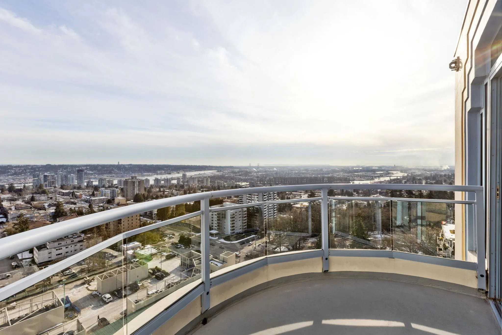 2204 739 Princess Street