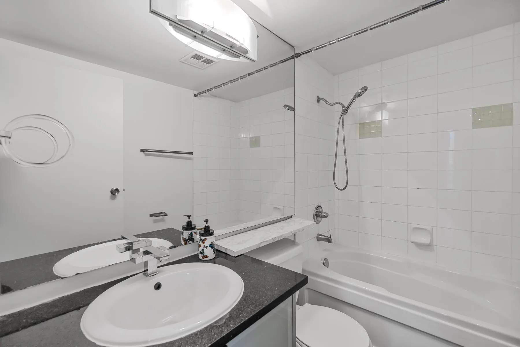 1704 555 Jervis Street