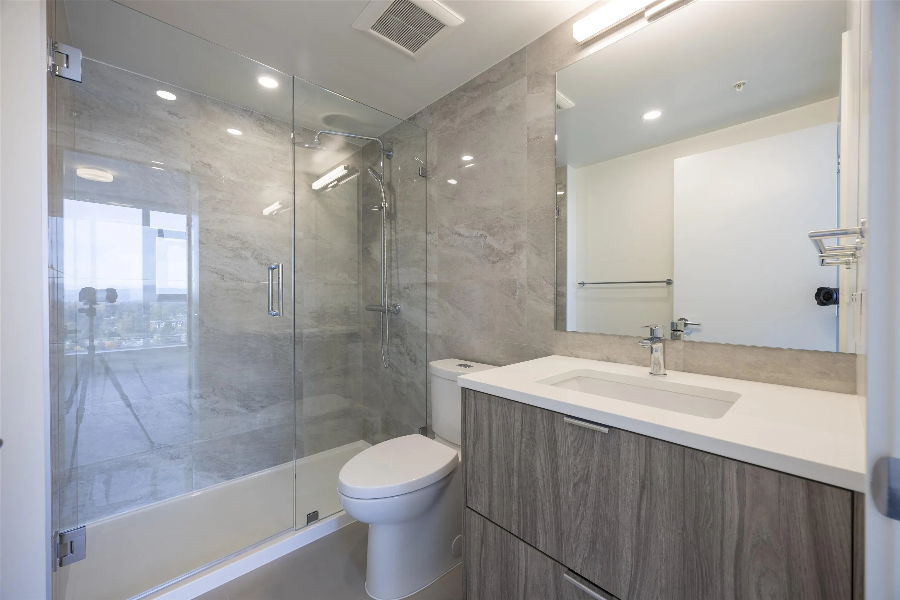 2302 13675 107a Avenue