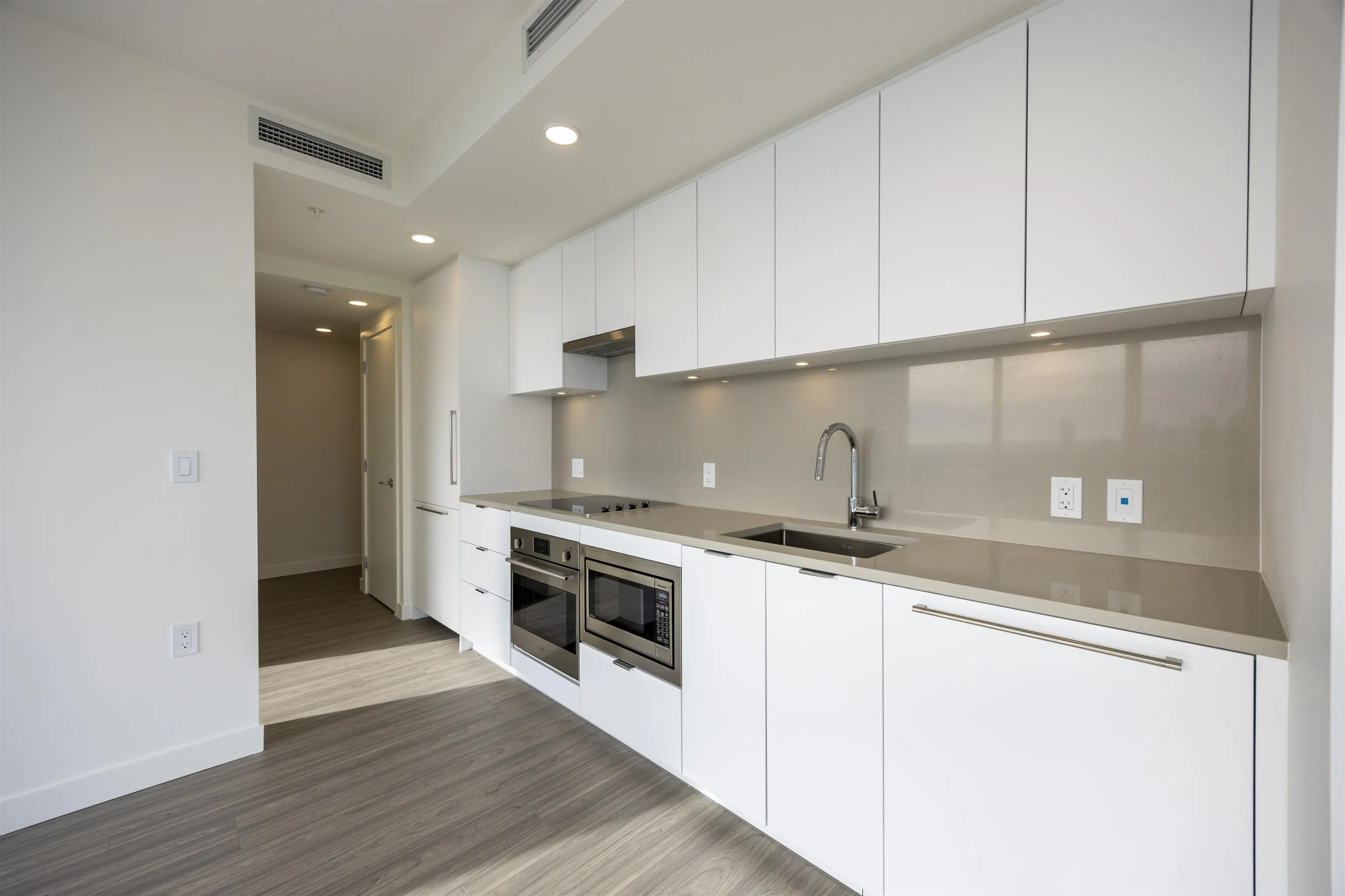 2302 13675 107a Avenue