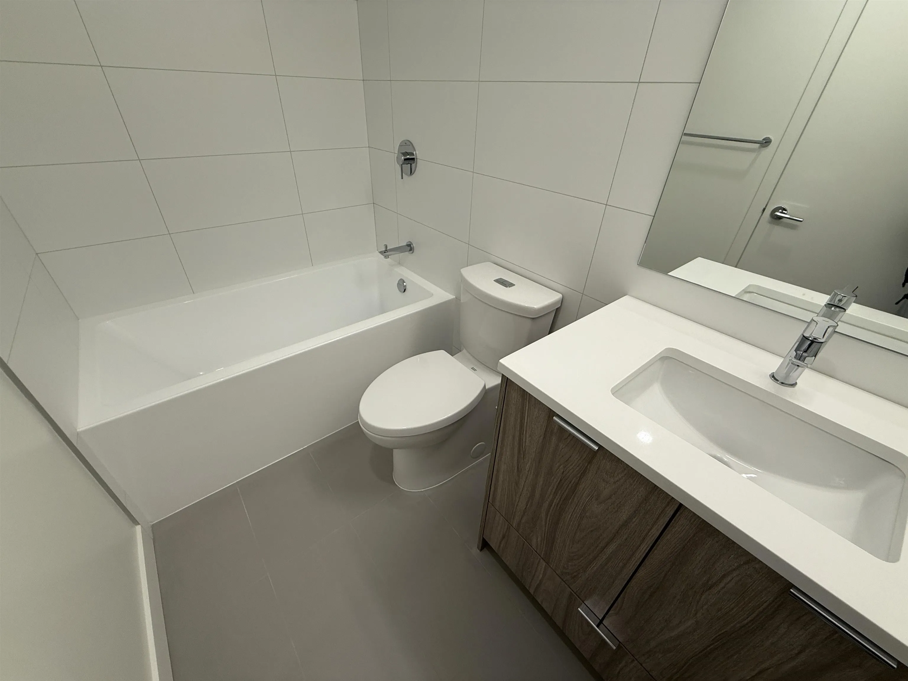 2302 13675 107a Avenue