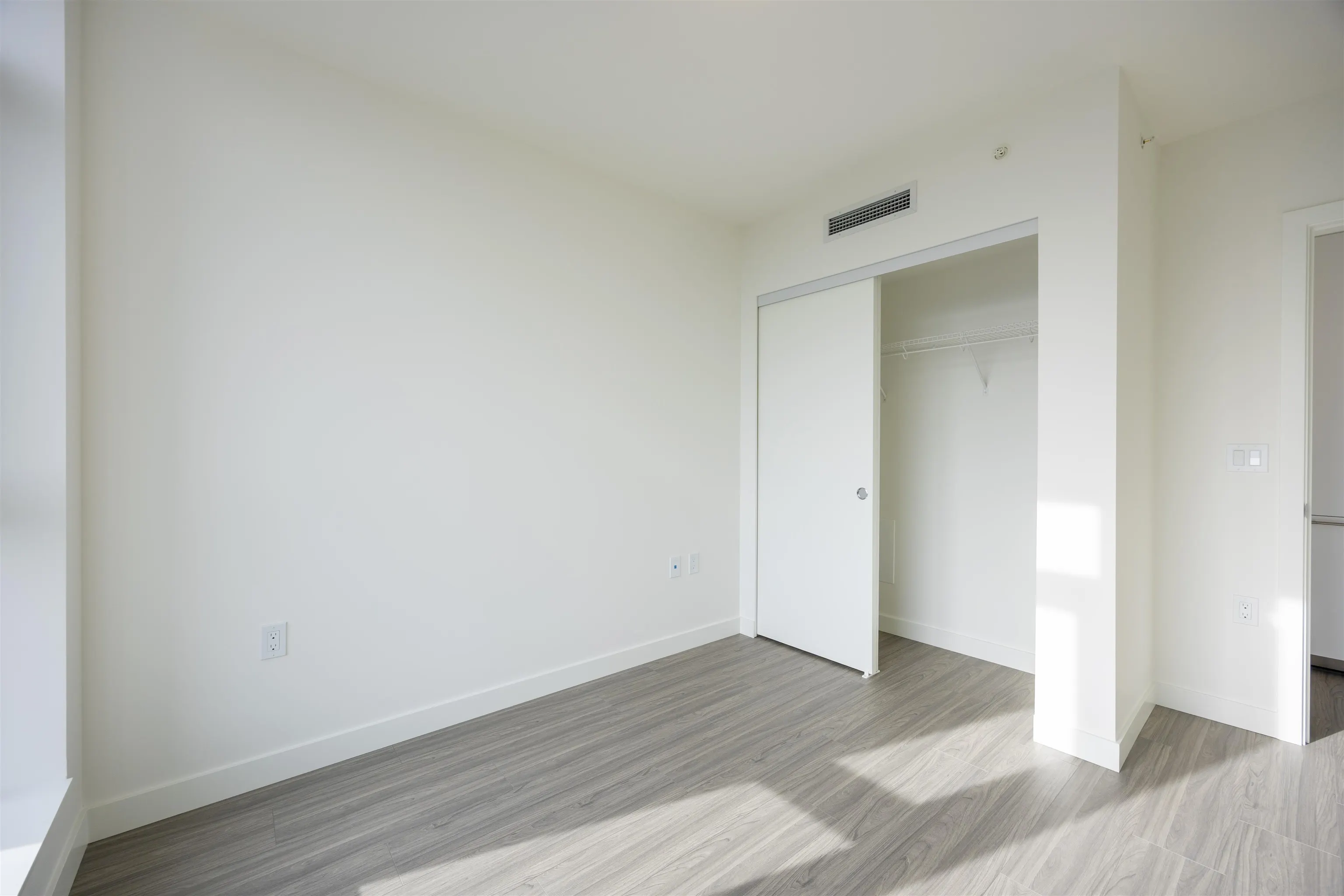 2302 13675 107a Avenue