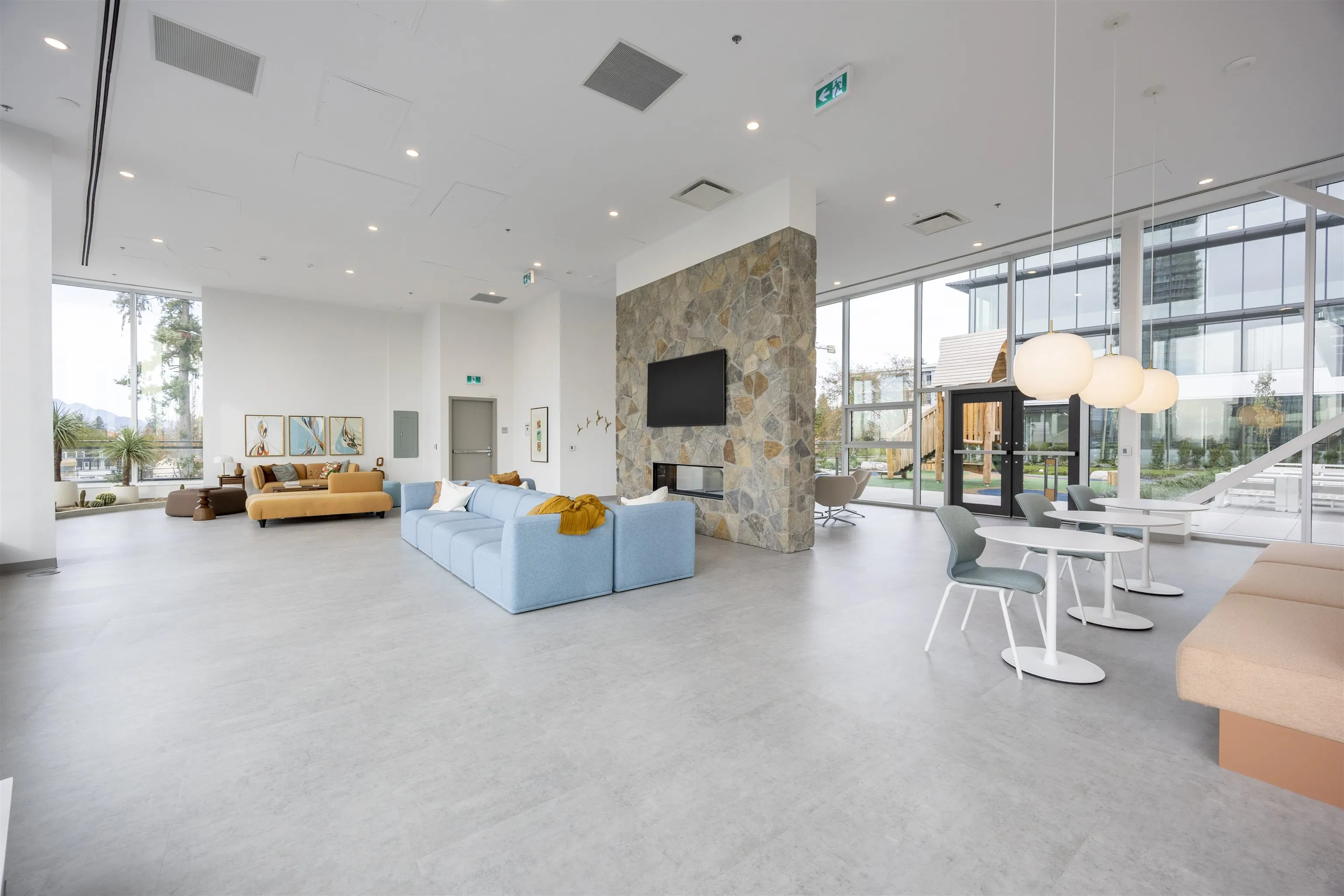 2302 13675 107a Avenue