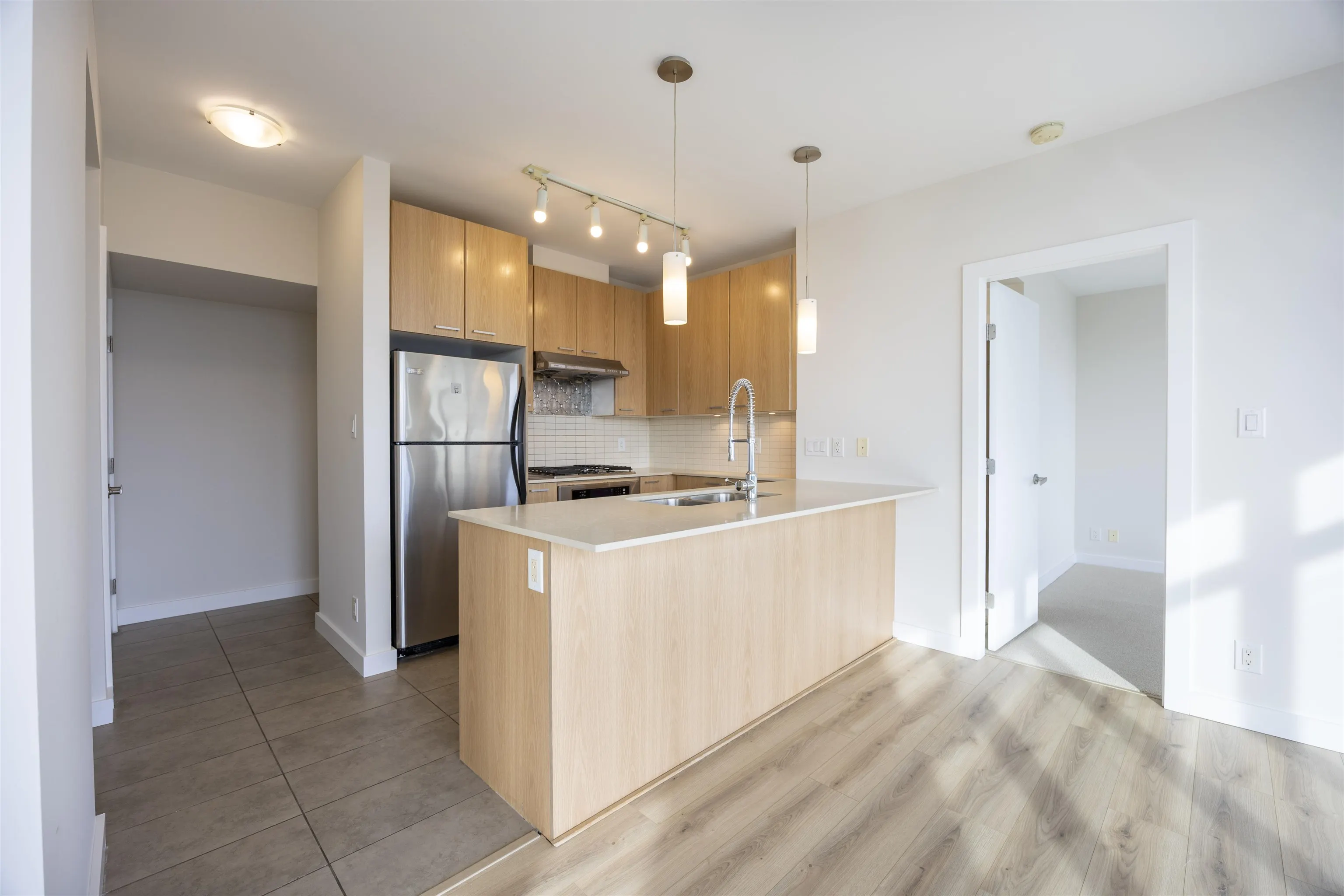 3903 2955 Atlantic Avenue