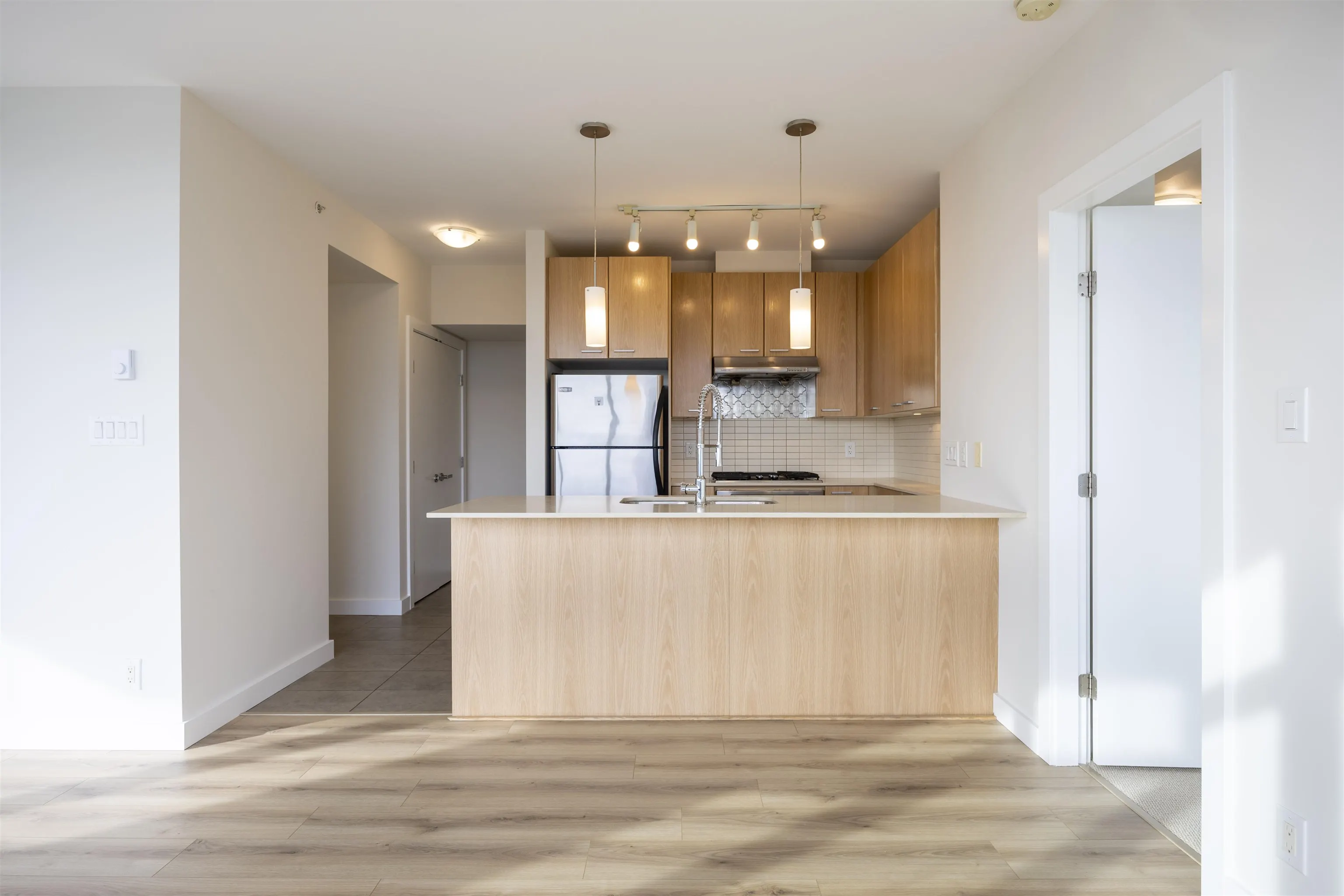 3903 2955 Atlantic Avenue