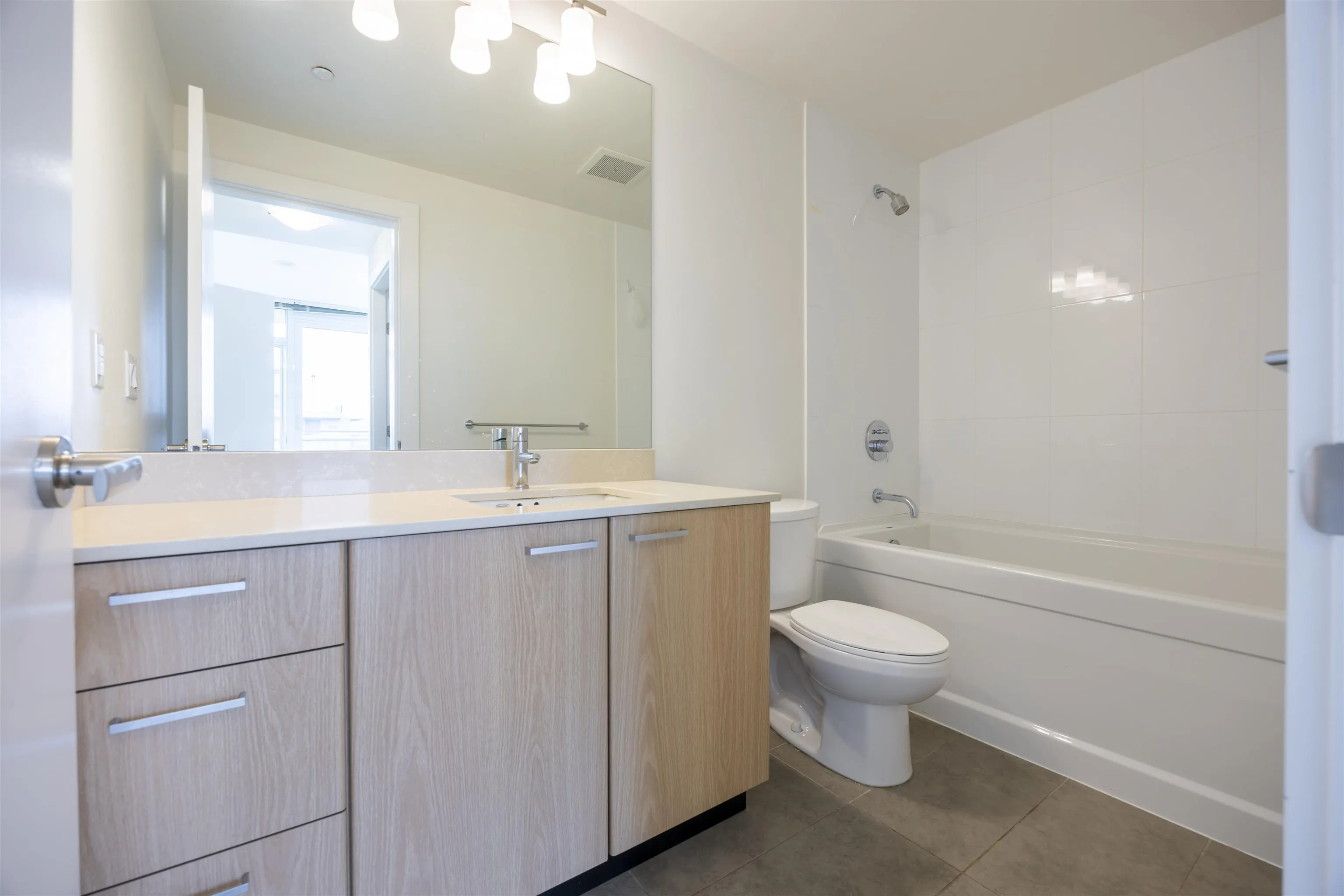 3903 2955 Atlantic Avenue