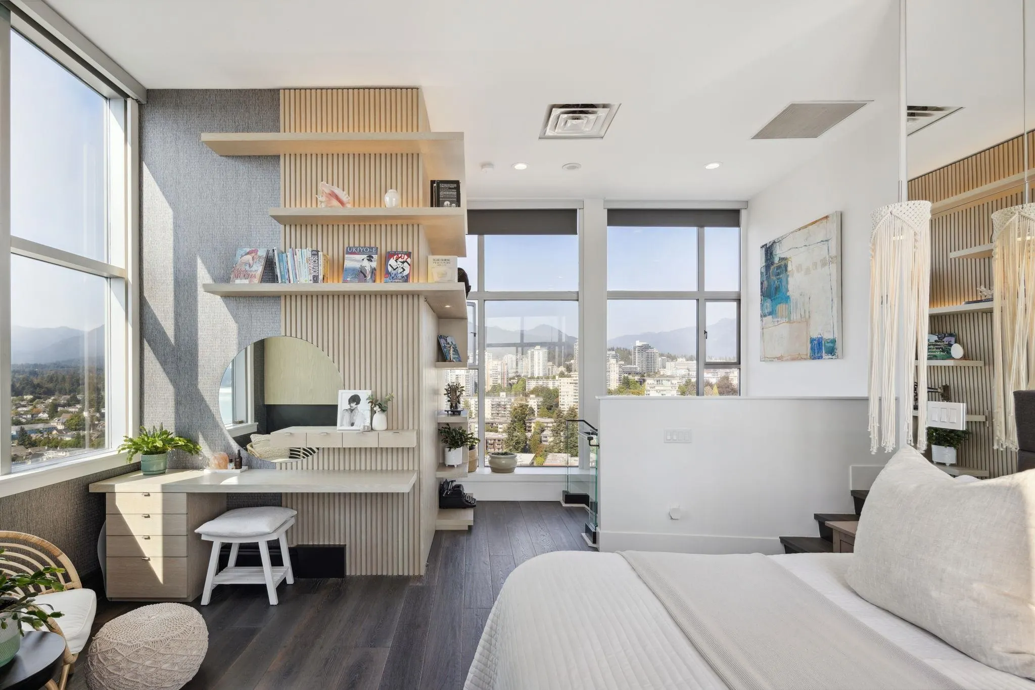 2901 120 W 2nd Street