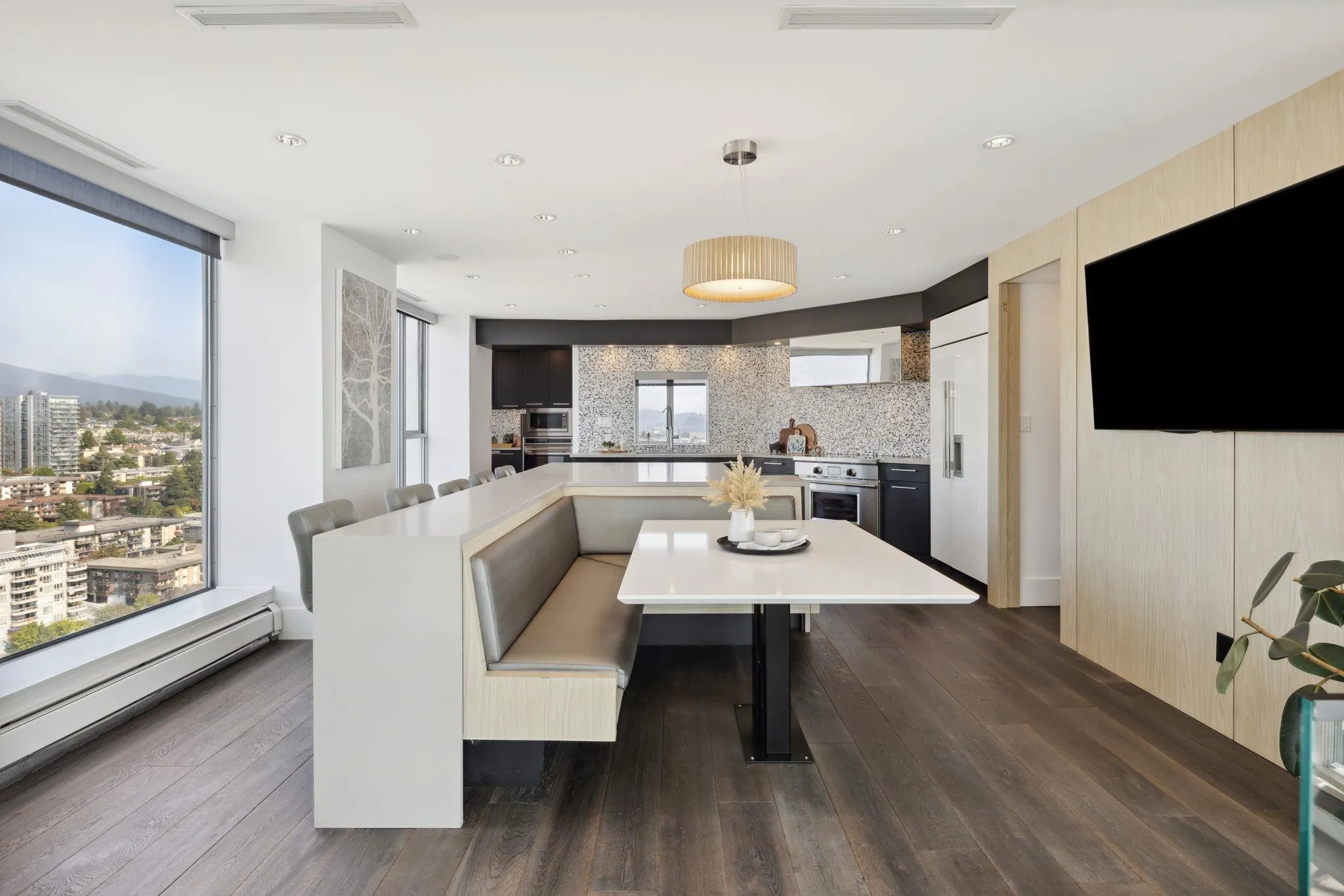 2901 120 W 2nd Street