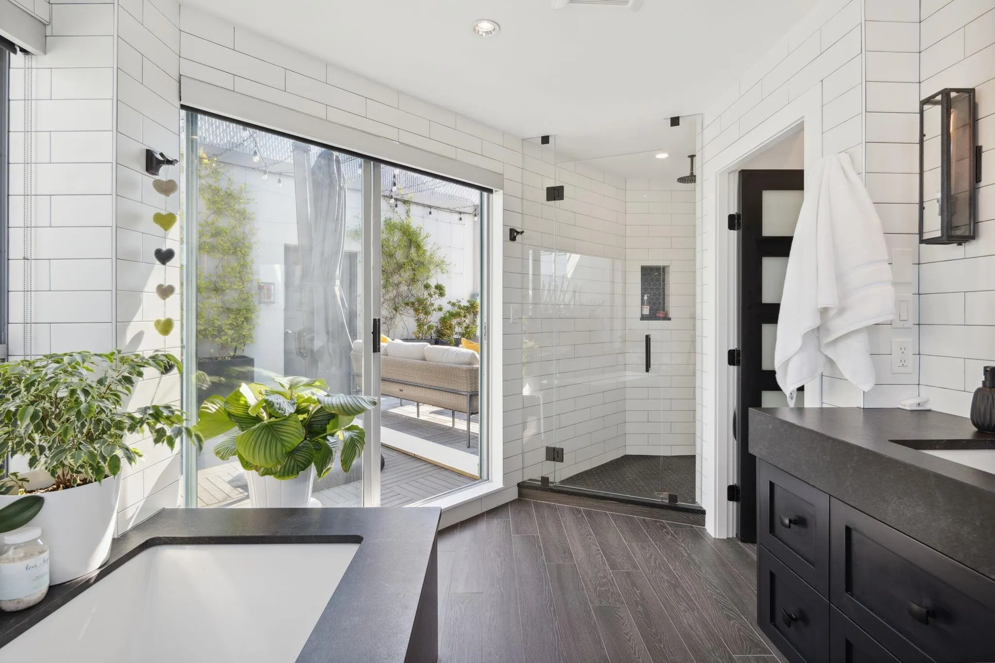 2901 120 W 2nd Street