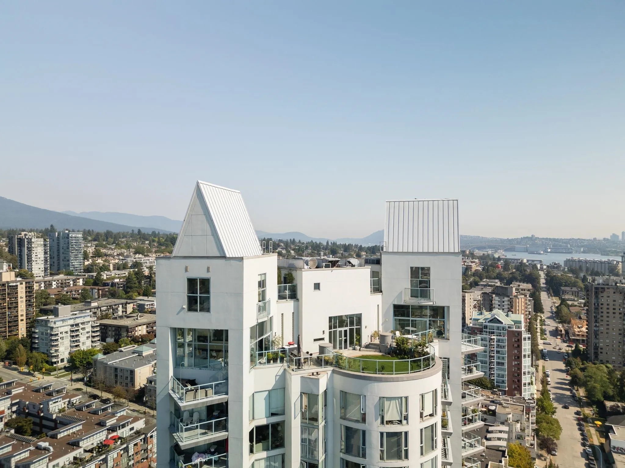 2901 120 W 2nd Street