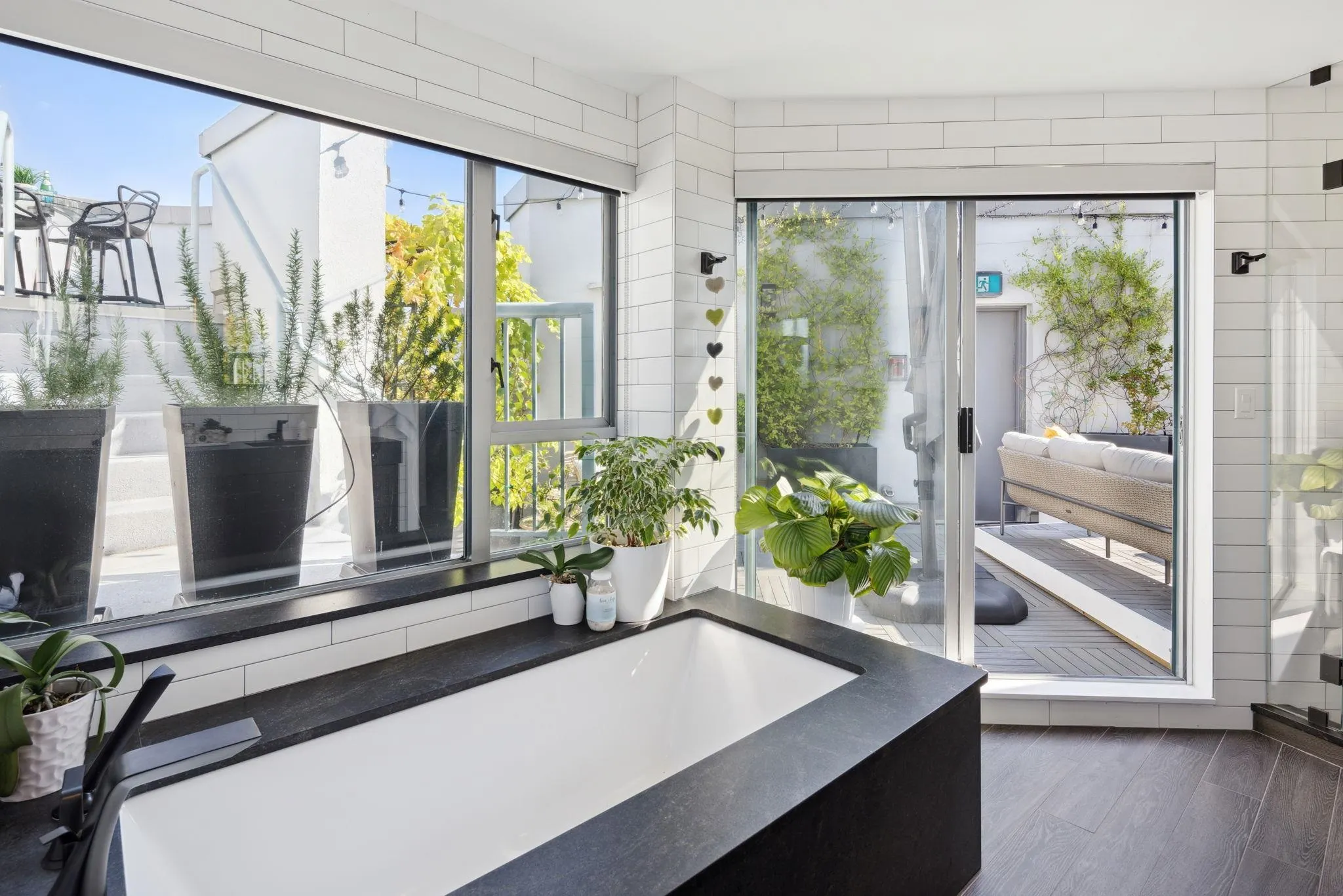 2901 120 W 2nd Street