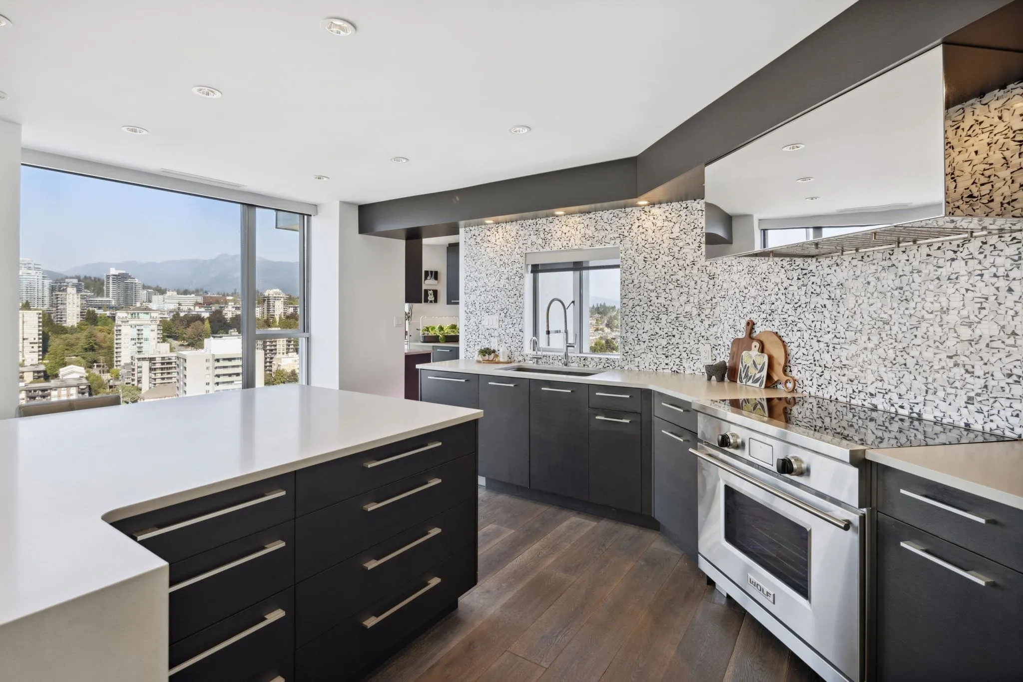 2901 120 W 2nd Street