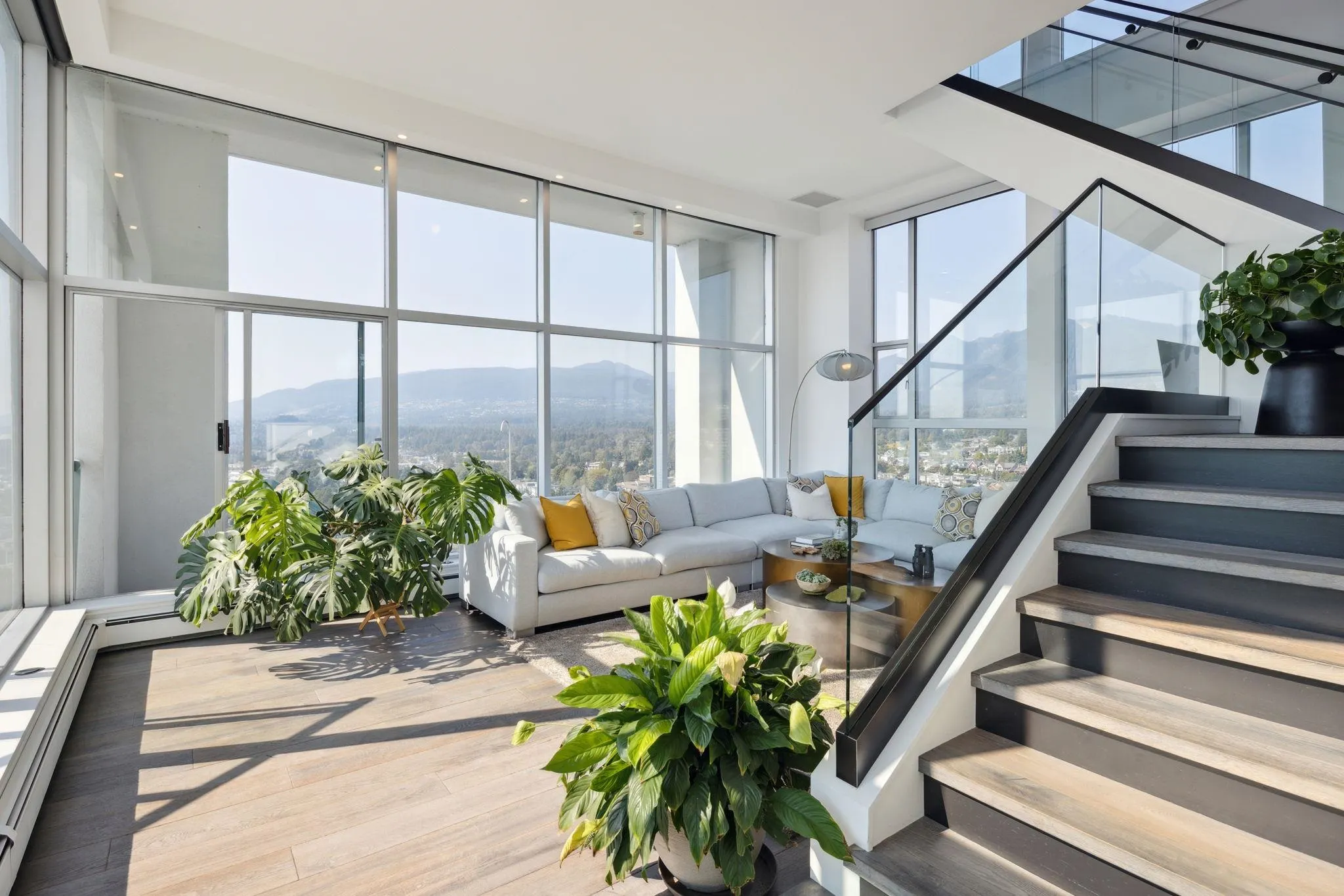 2901 120 W 2nd Street