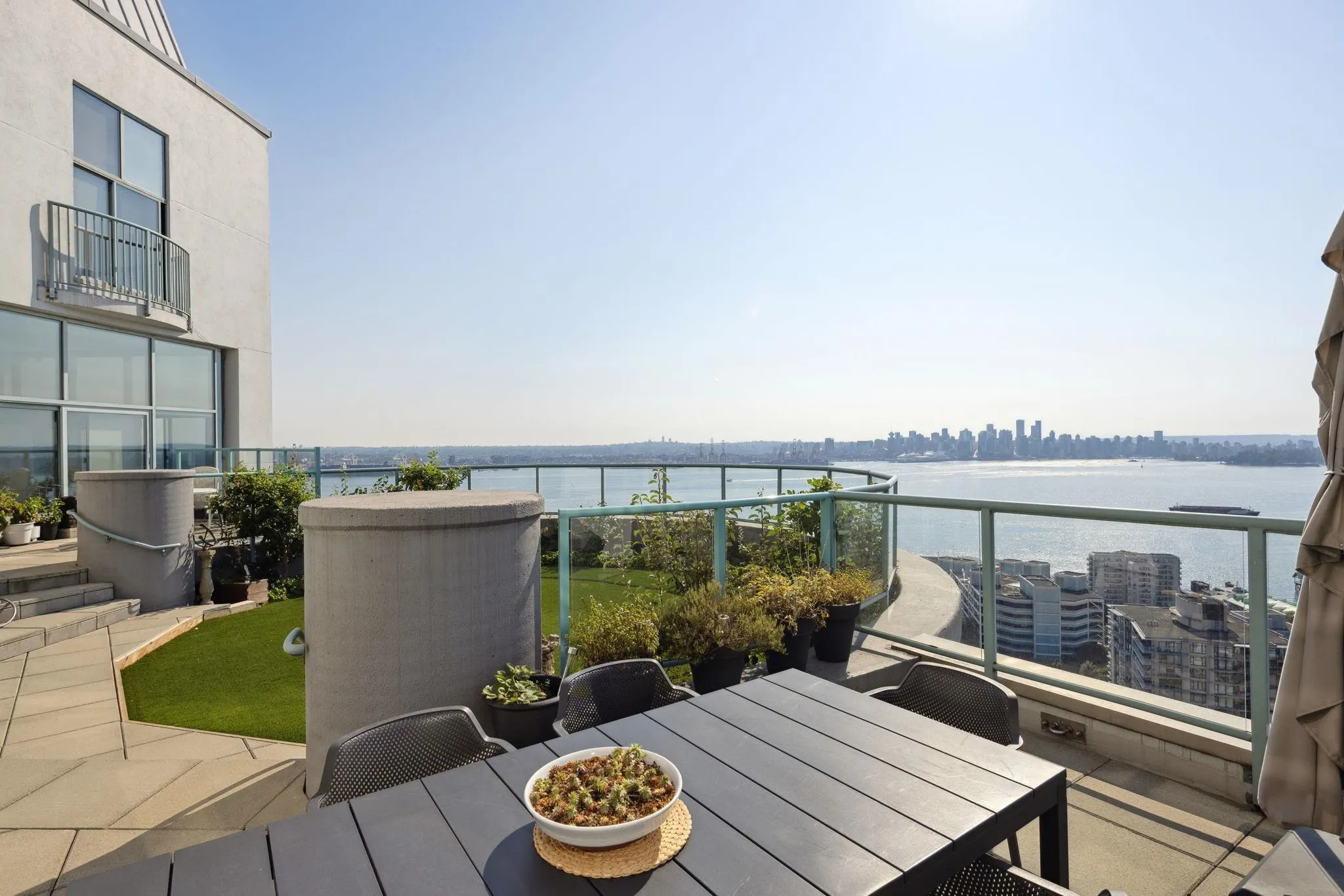 2901 120 W 2nd Street