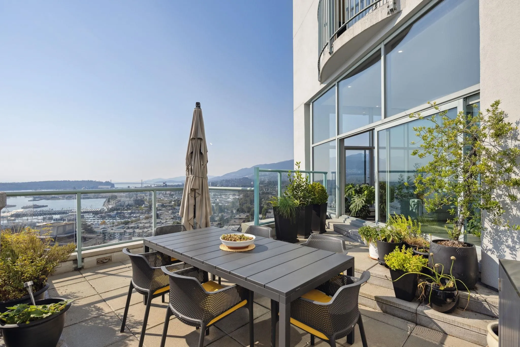 2901 120 W 2nd Street