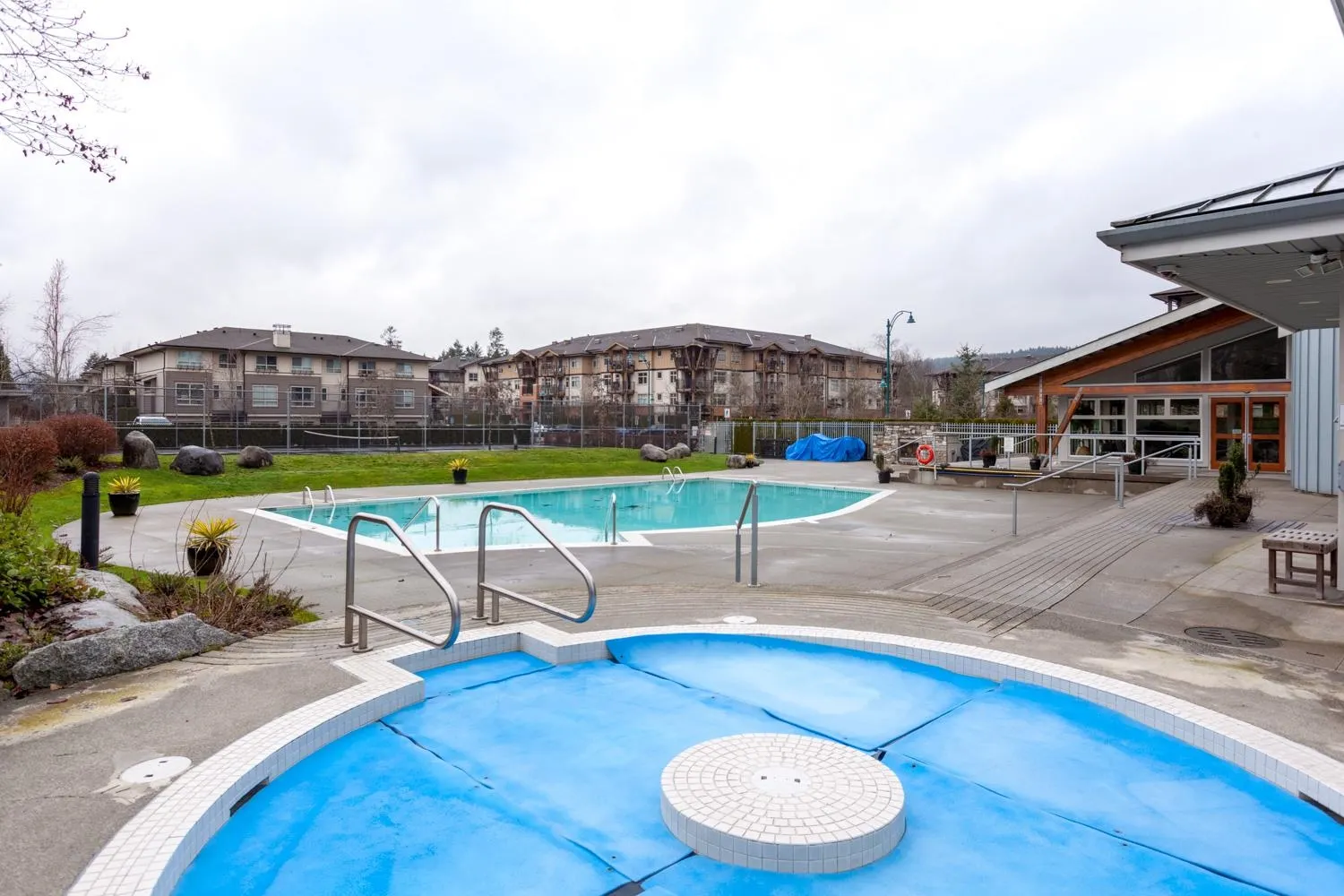 113 100 Klahanie Drive