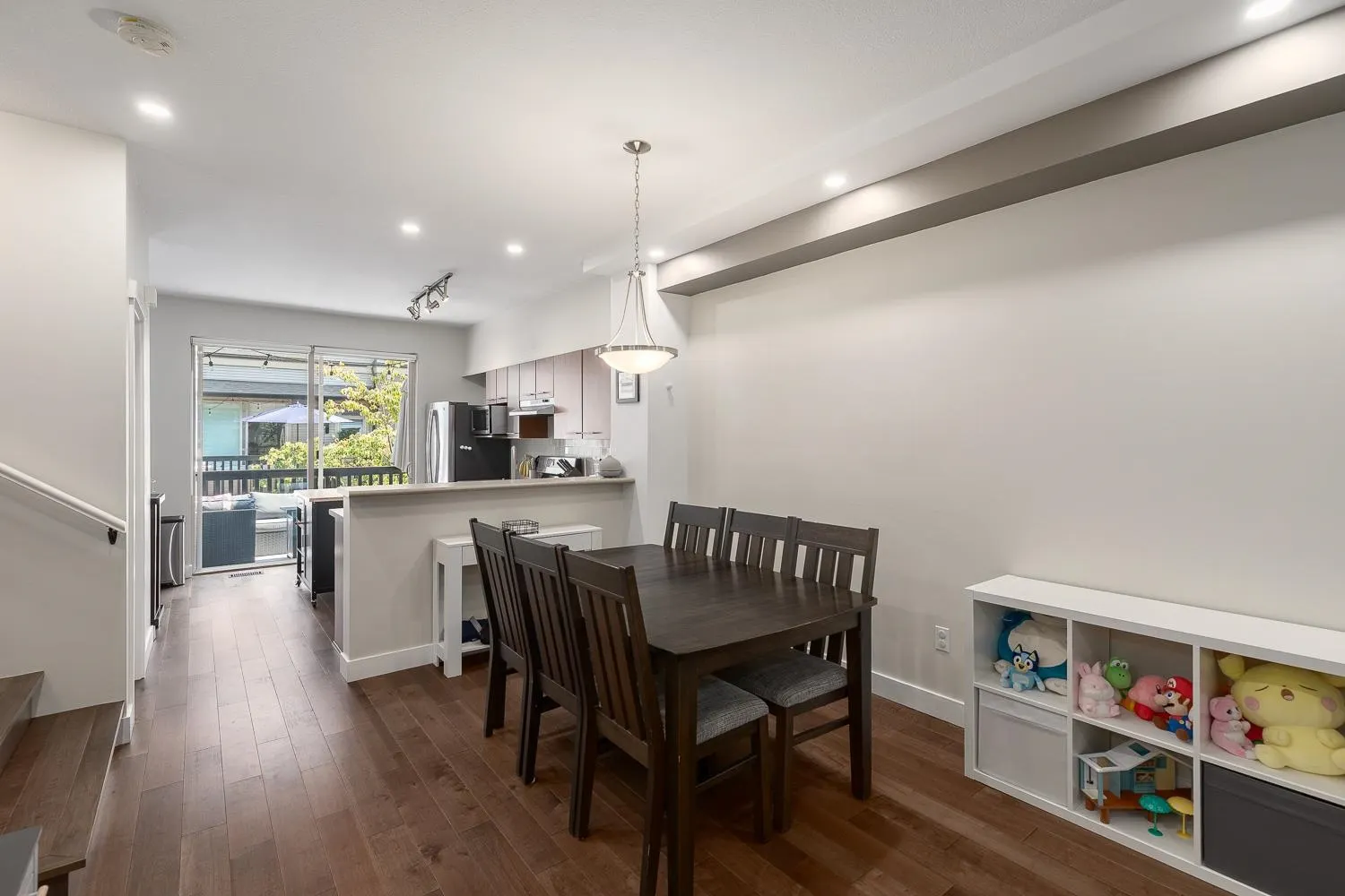 113 100 Klahanie Drive