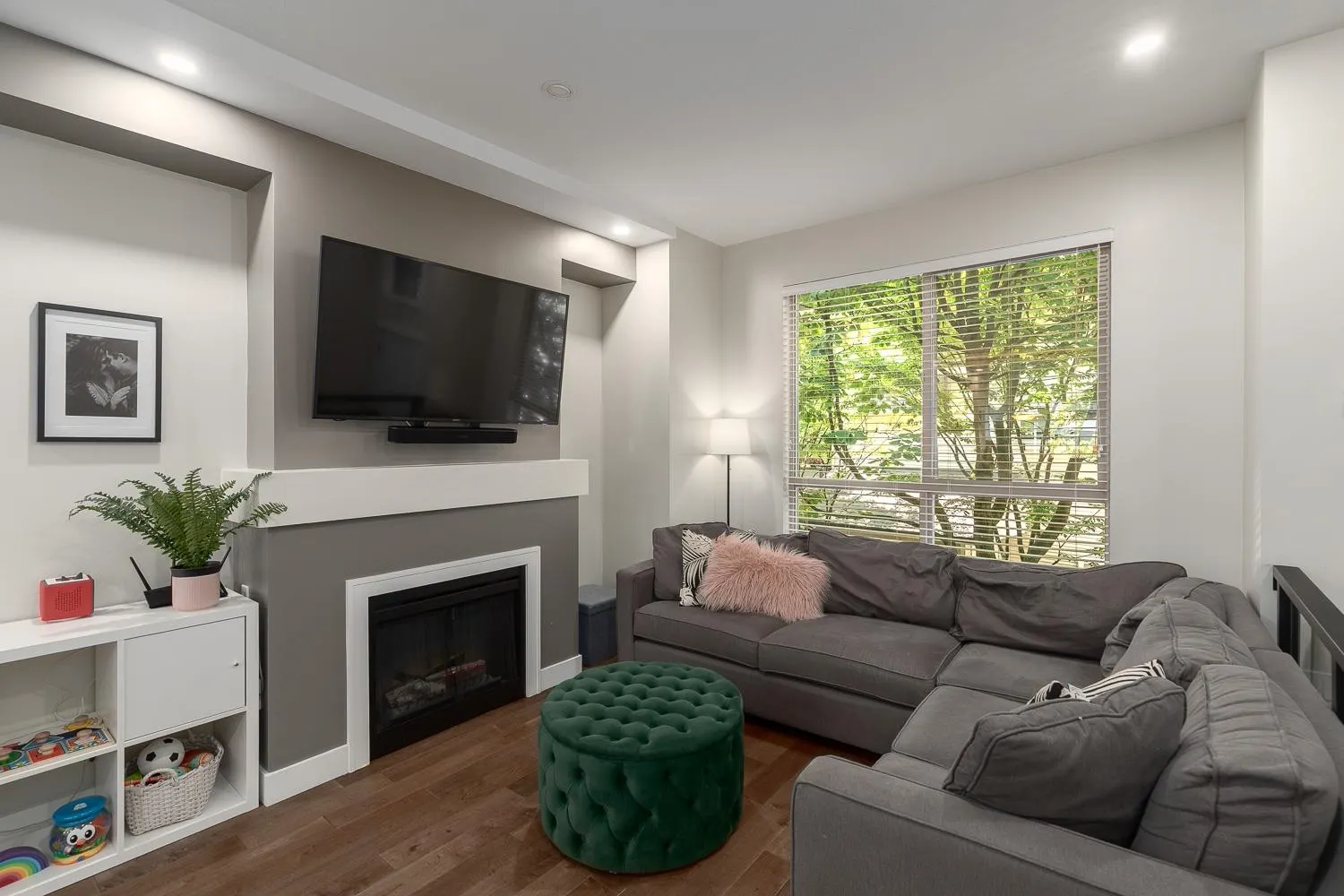 113 100 Klahanie Drive