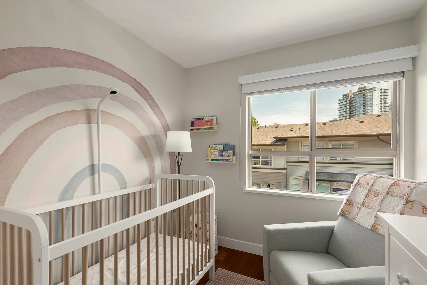 113 100 Klahanie Drive