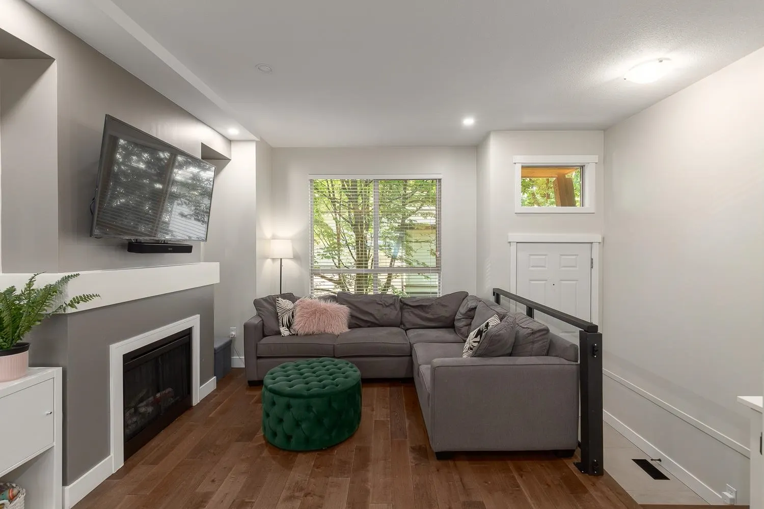 113 100 Klahanie Drive