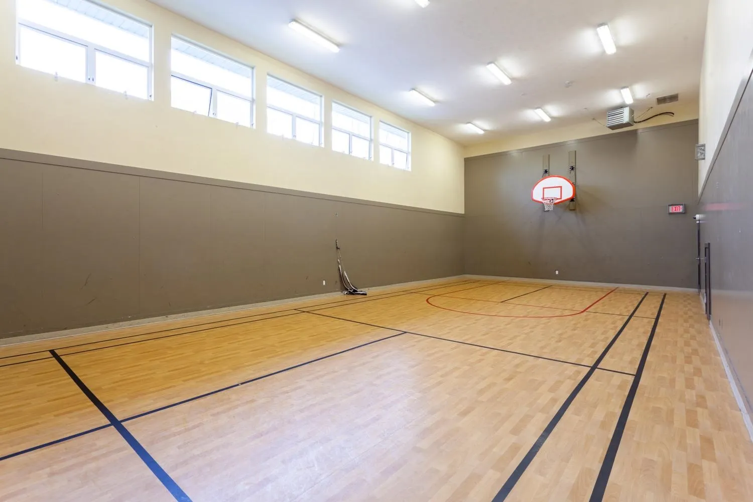 113 100 Klahanie Drive