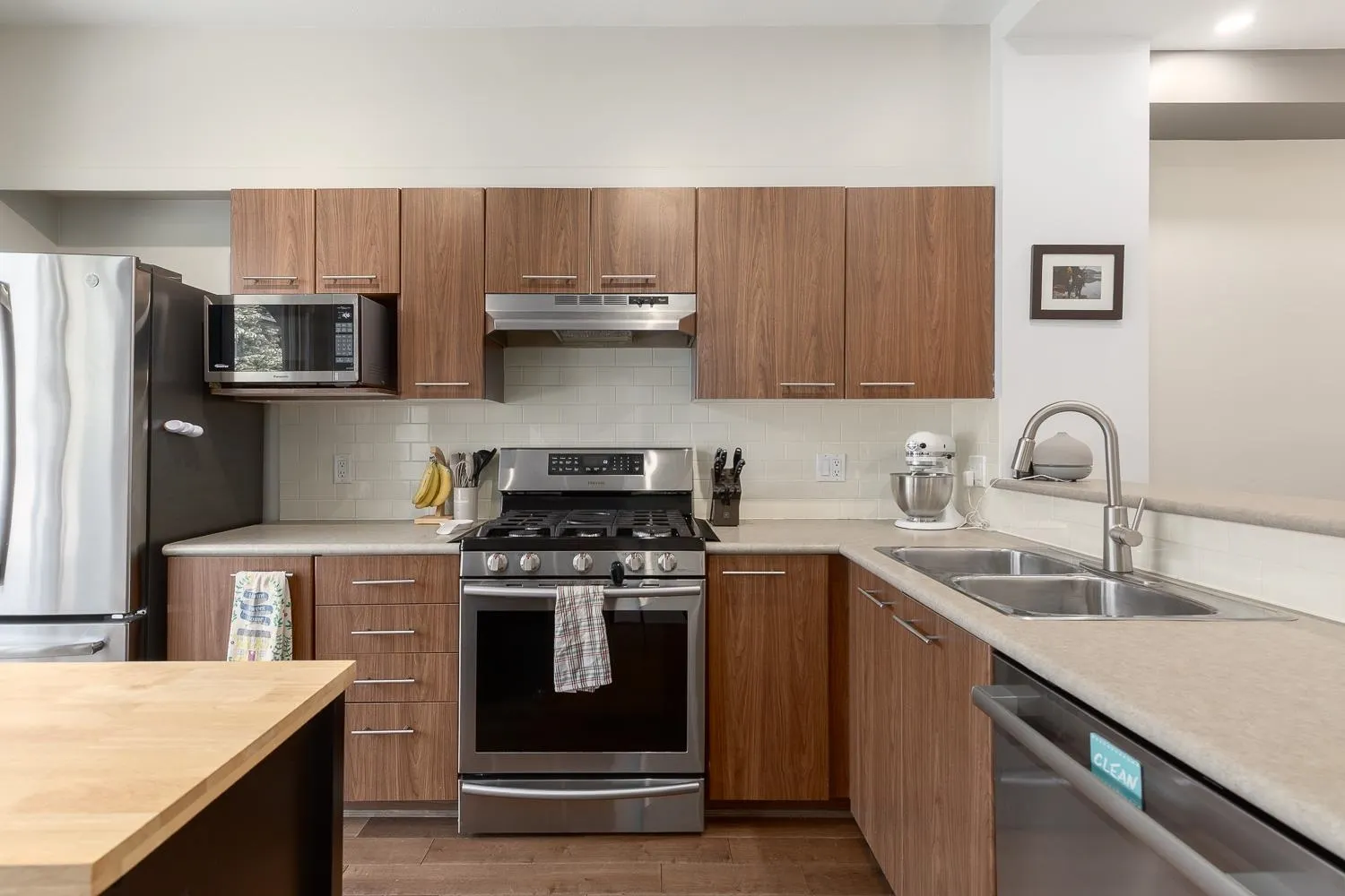 113 100 Klahanie Drive