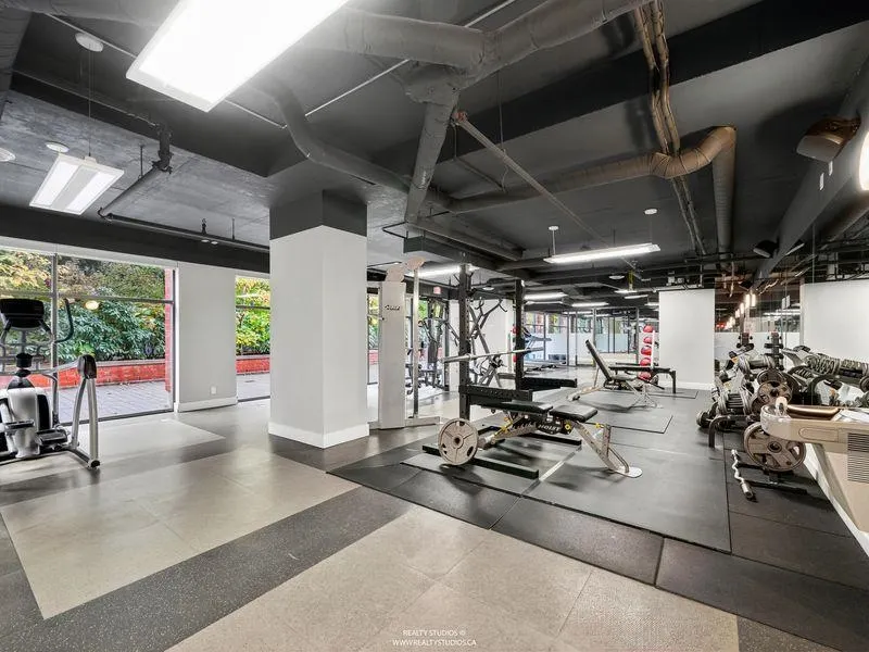 803 301 Capilano Road