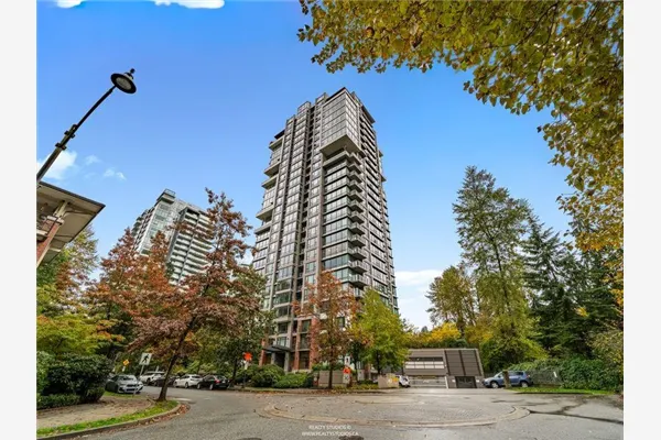 803 301 Capilano Road