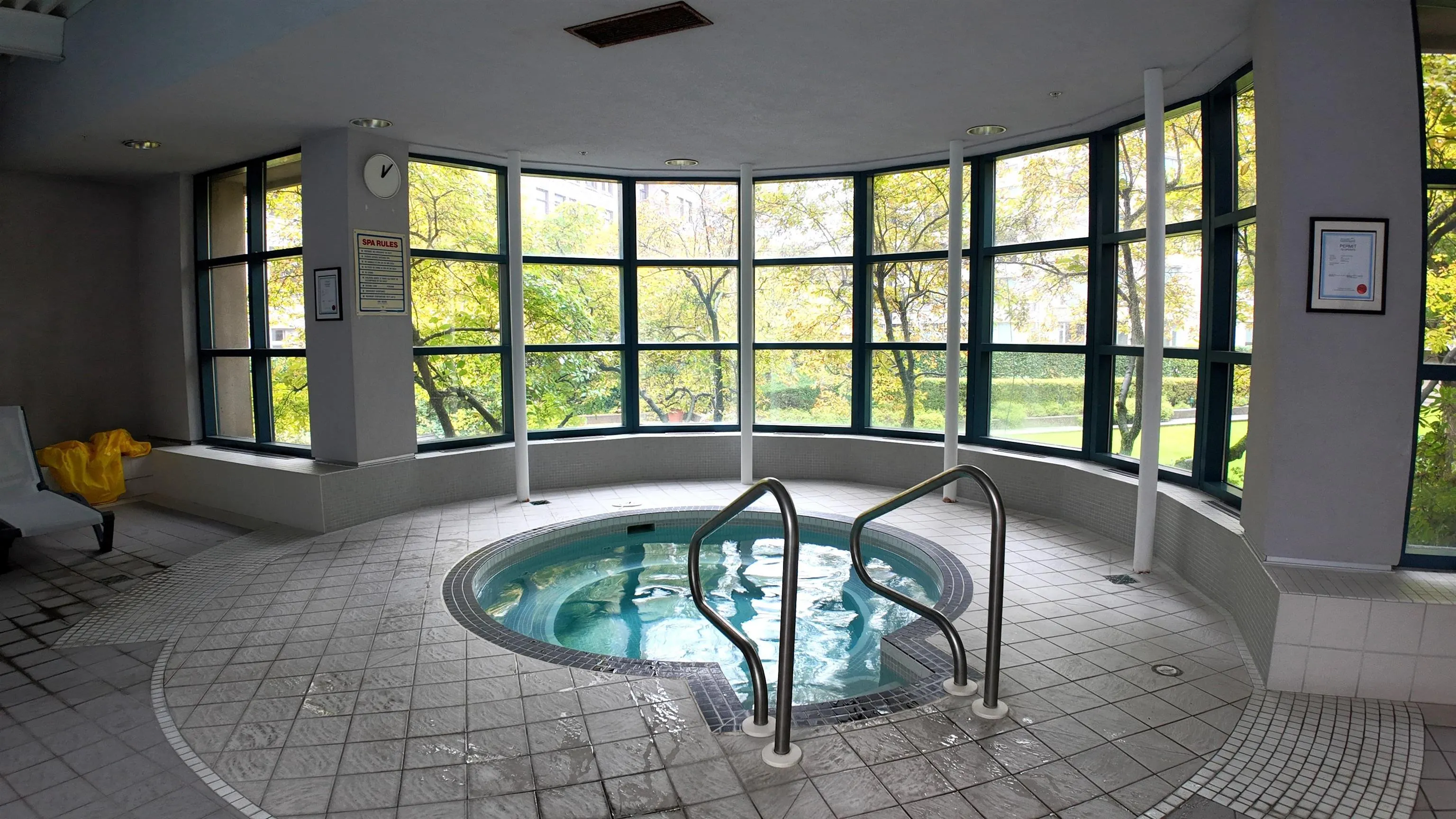 2304 183 Keefer Place