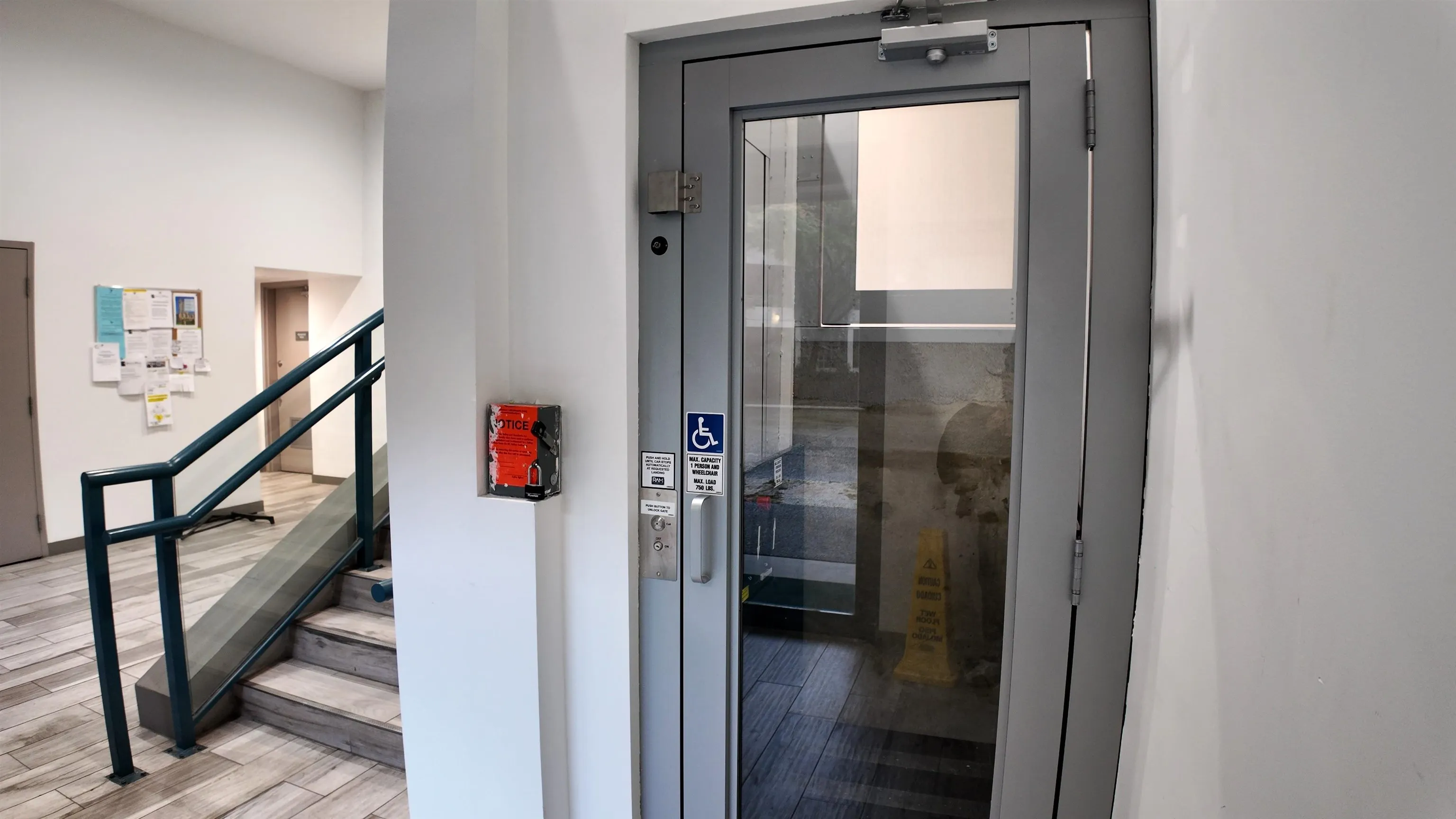 2304 183 Keefer Place