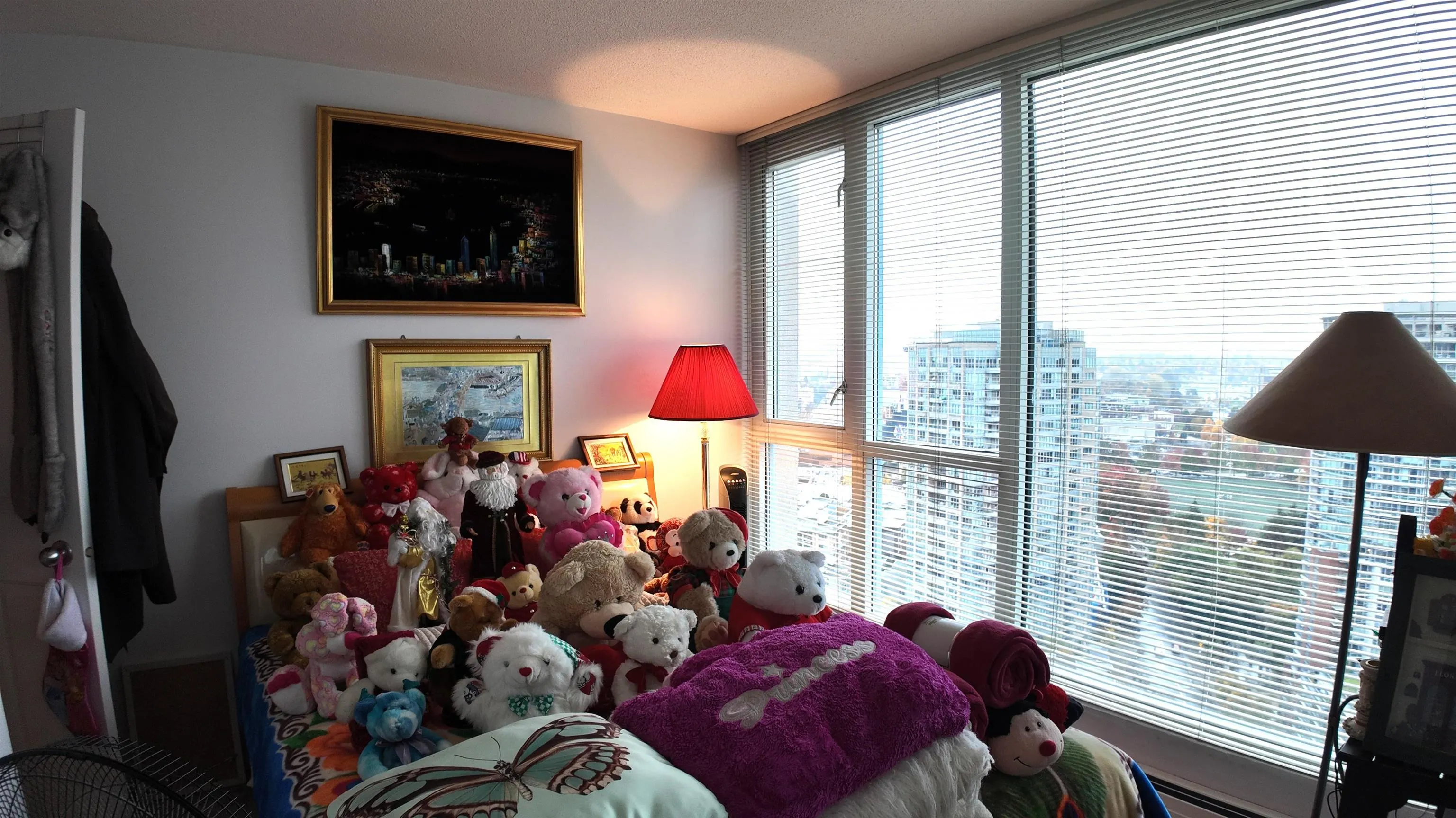 2304 183 Keefer Place