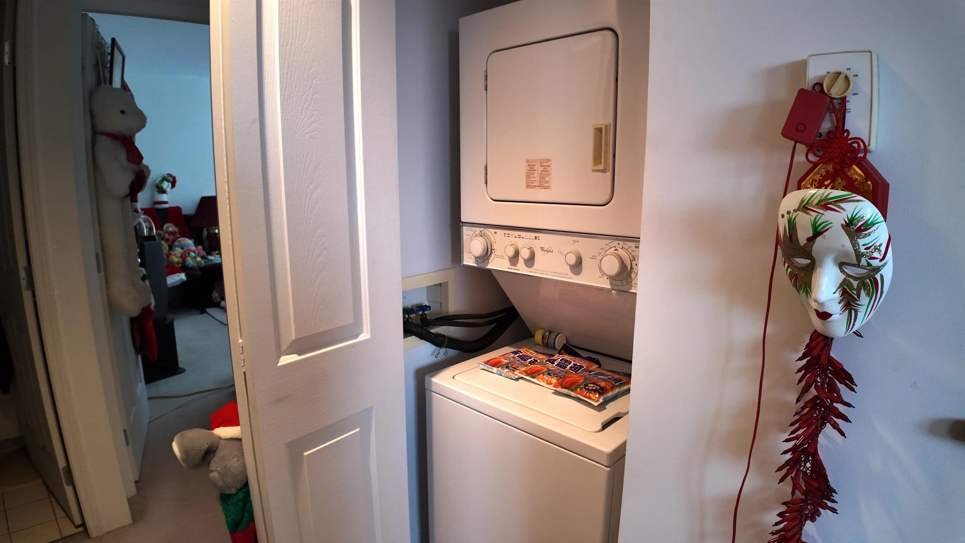 2304 183 Keefer Place